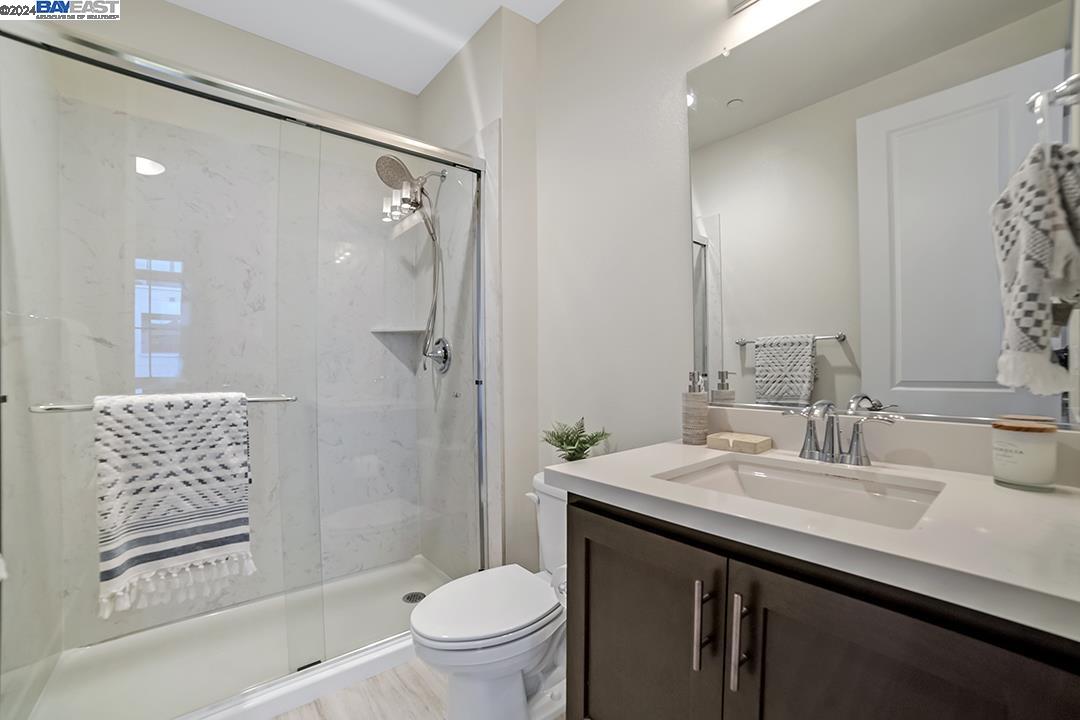 Detail Gallery Image 29 of 39 For 830 Anson Ln, Burlingame,  CA 94010 - 3 Beds | 3/1 Baths