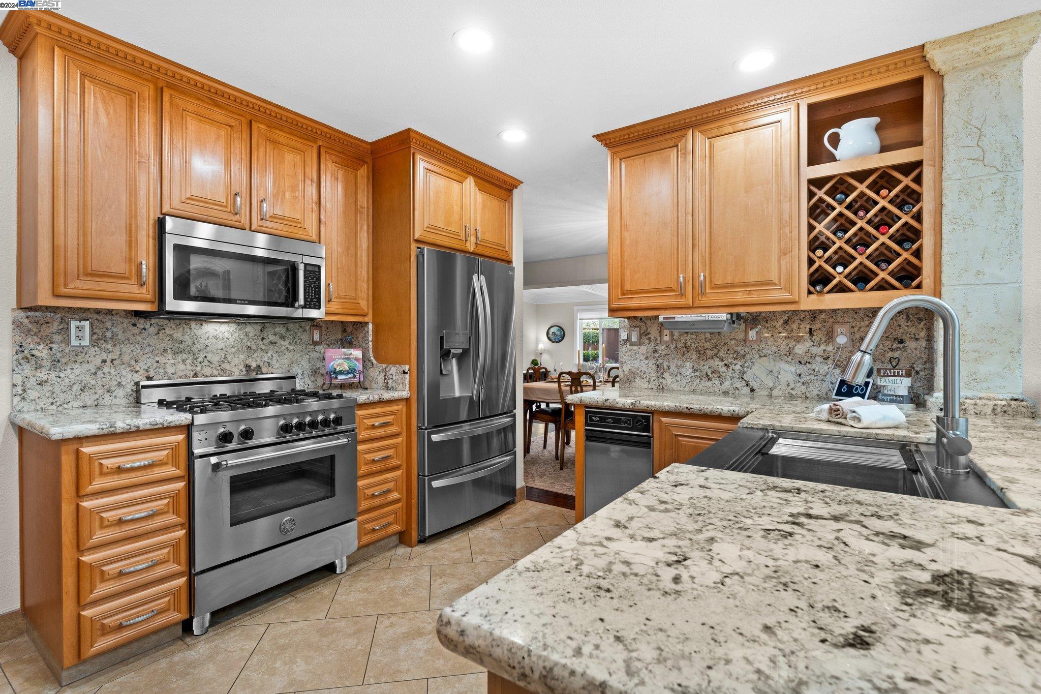 Detail Gallery Image 16 of 47 For 8011 Del Monte Ave, Newark,  CA 94560 - 4 Beds | 2 Baths