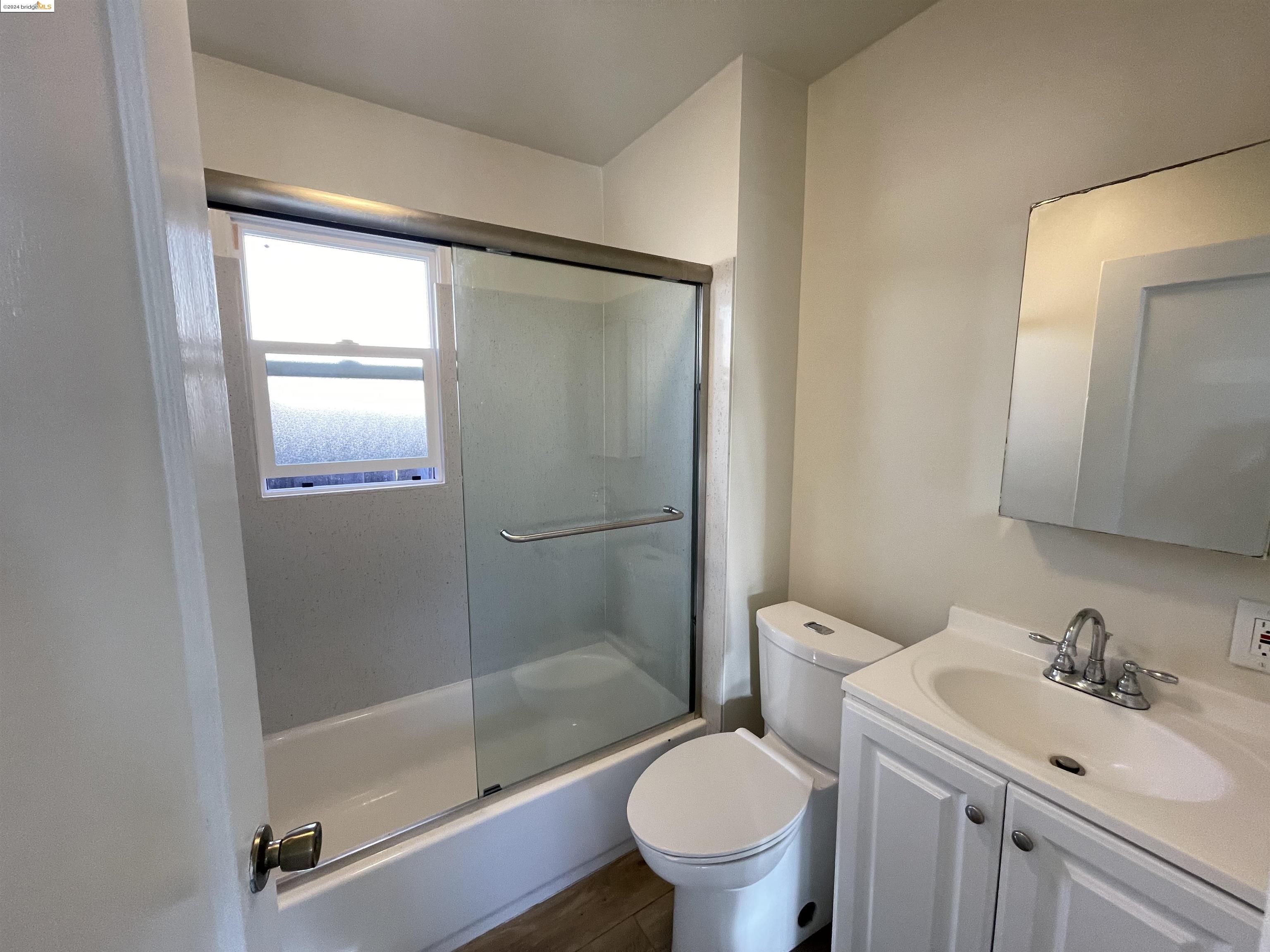 Detail Gallery Image 10 of 11 For 21196 Locust St, Hayward,  CA 94541 - 1 Beds | 1 Baths