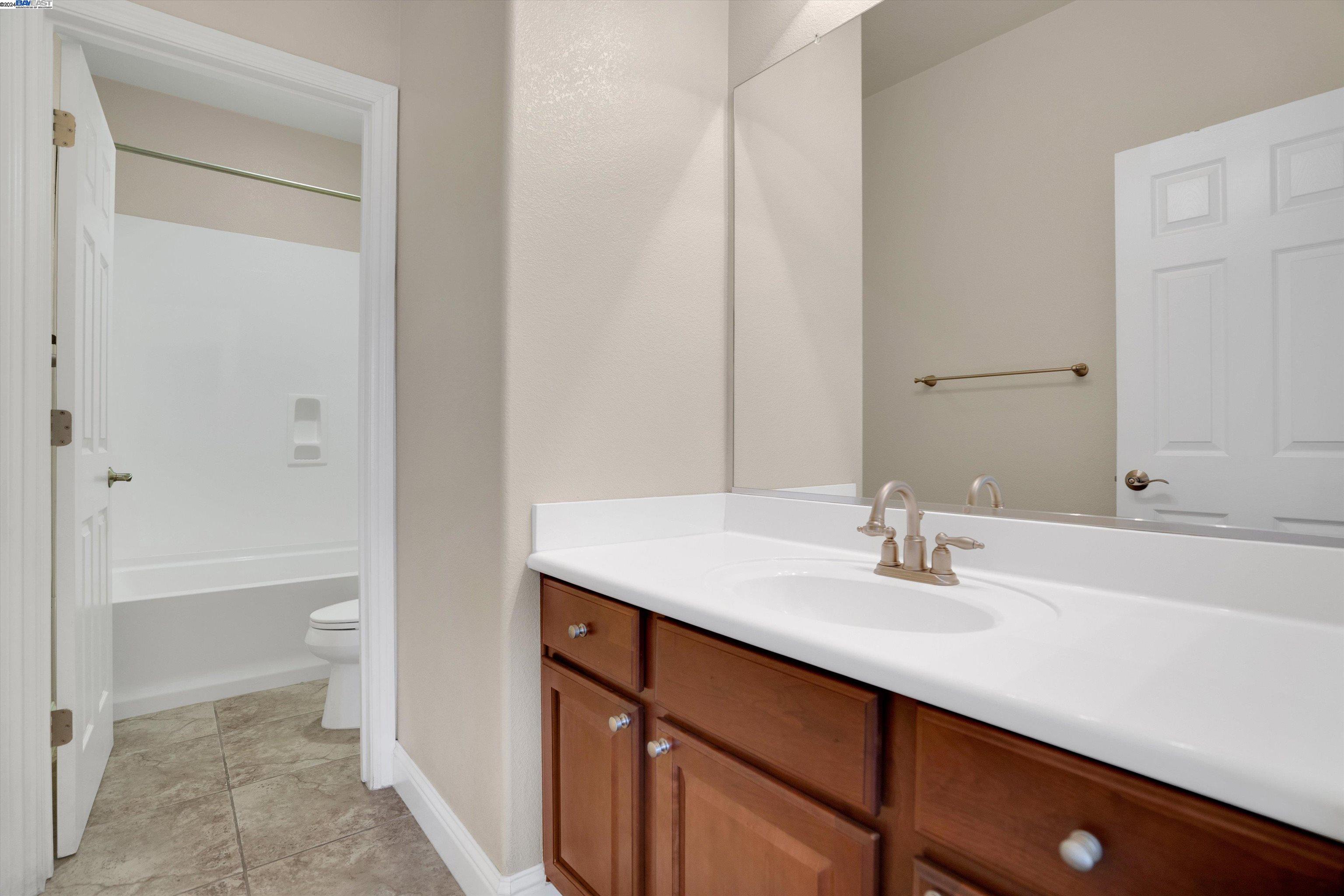 Detail Gallery Image 29 of 40 For 481 Derbychase Ln, Lathrop,  CA 95330 - 4 Beds | 2/1 Baths