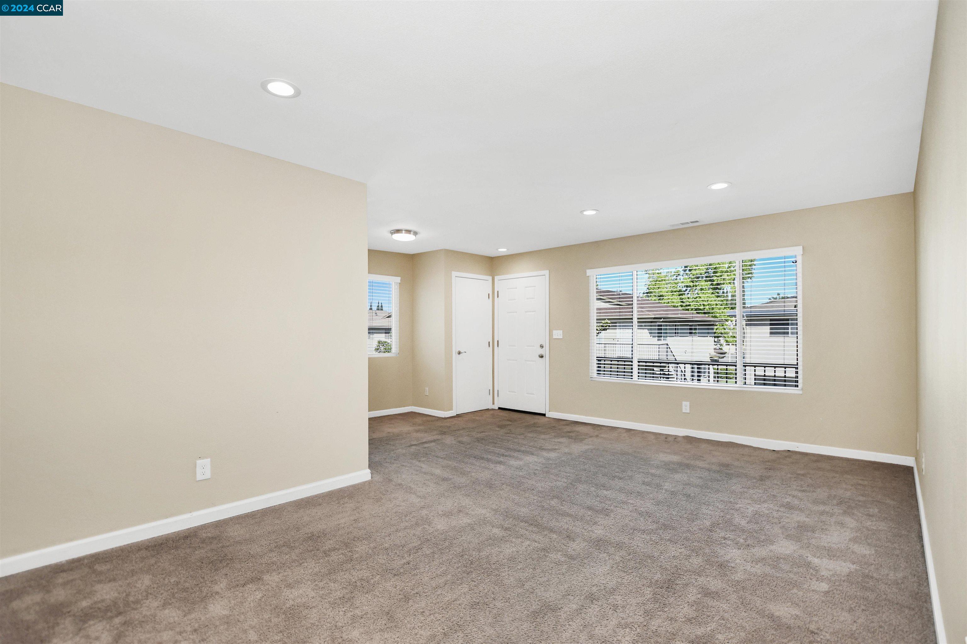 Detail Gallery Image 8 of 18 For 2205 Peppertree Way #4,  Antioch,  CA 94509-0000 - 2 Beds | 1 Baths
