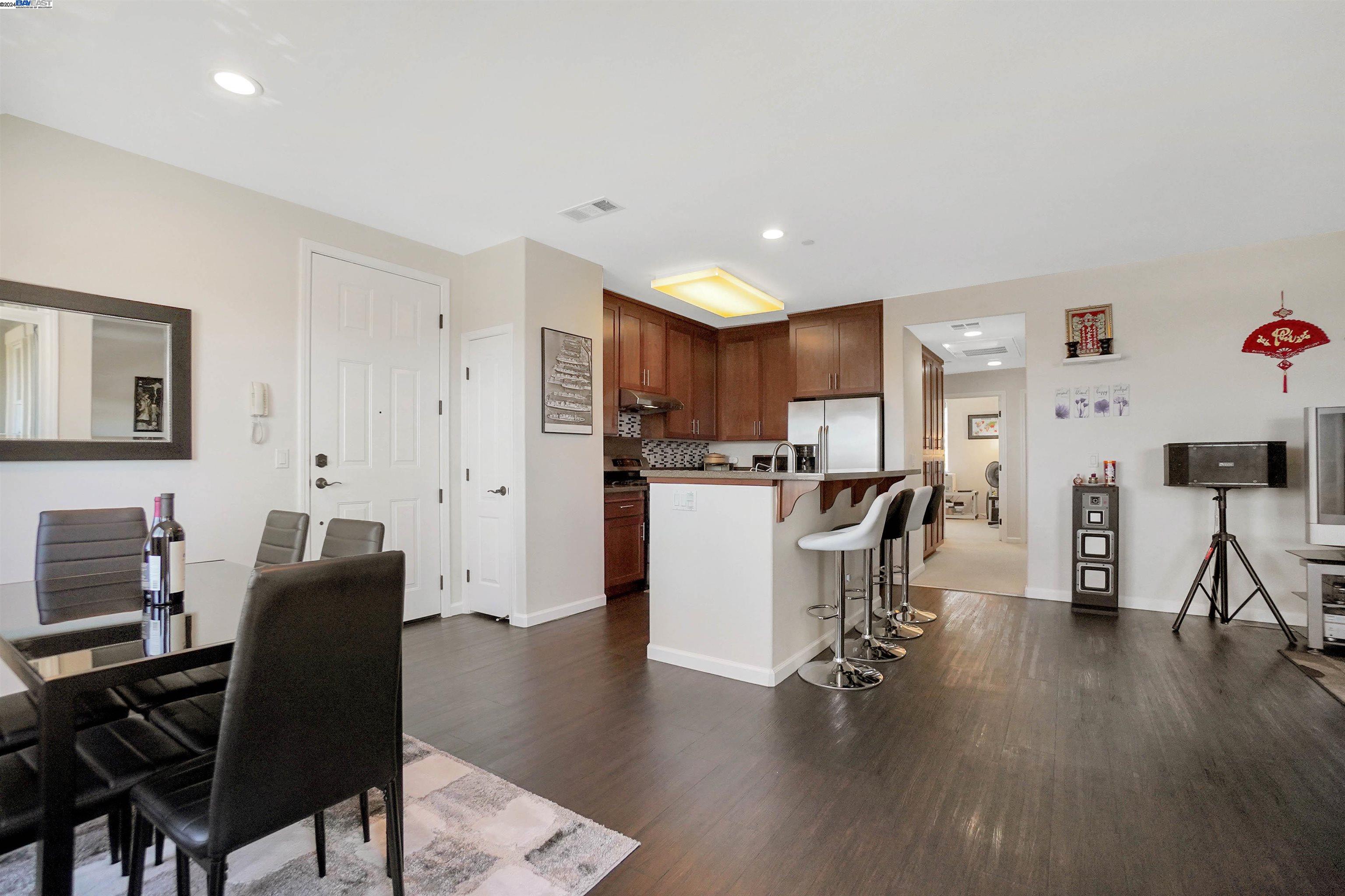 Detail Gallery Image 14 of 37 For 30725 Union City Blvd, Union City,  CA 94587 - 2 Beds | 2 Baths