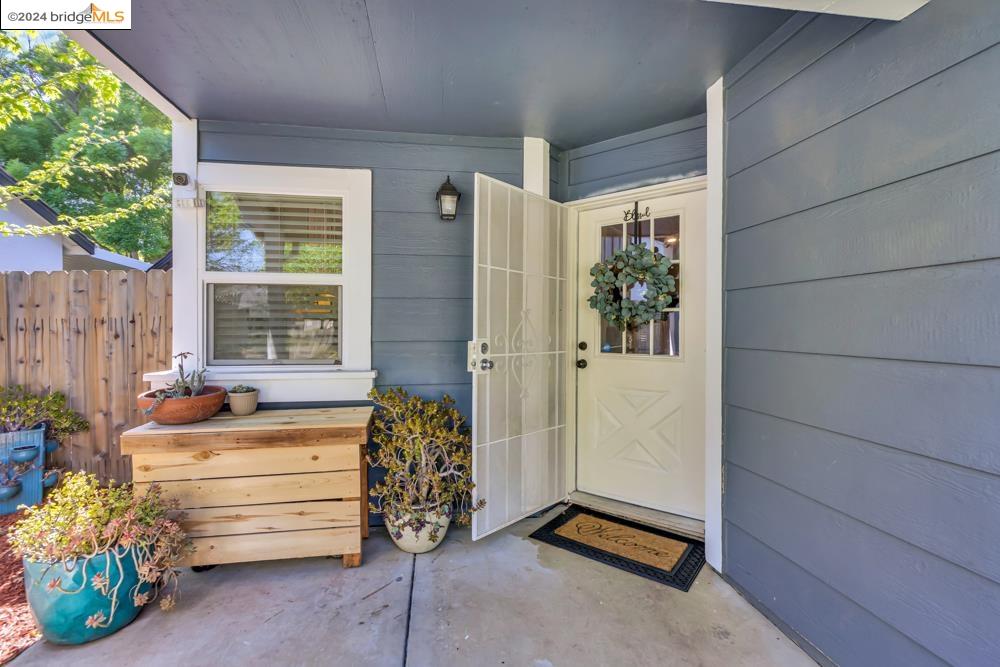 Detail Gallery Image 6 of 45 For 8150 Morgan Hill Way, Sacramento,  CA 95828 - 3 Beds | 2 Baths
