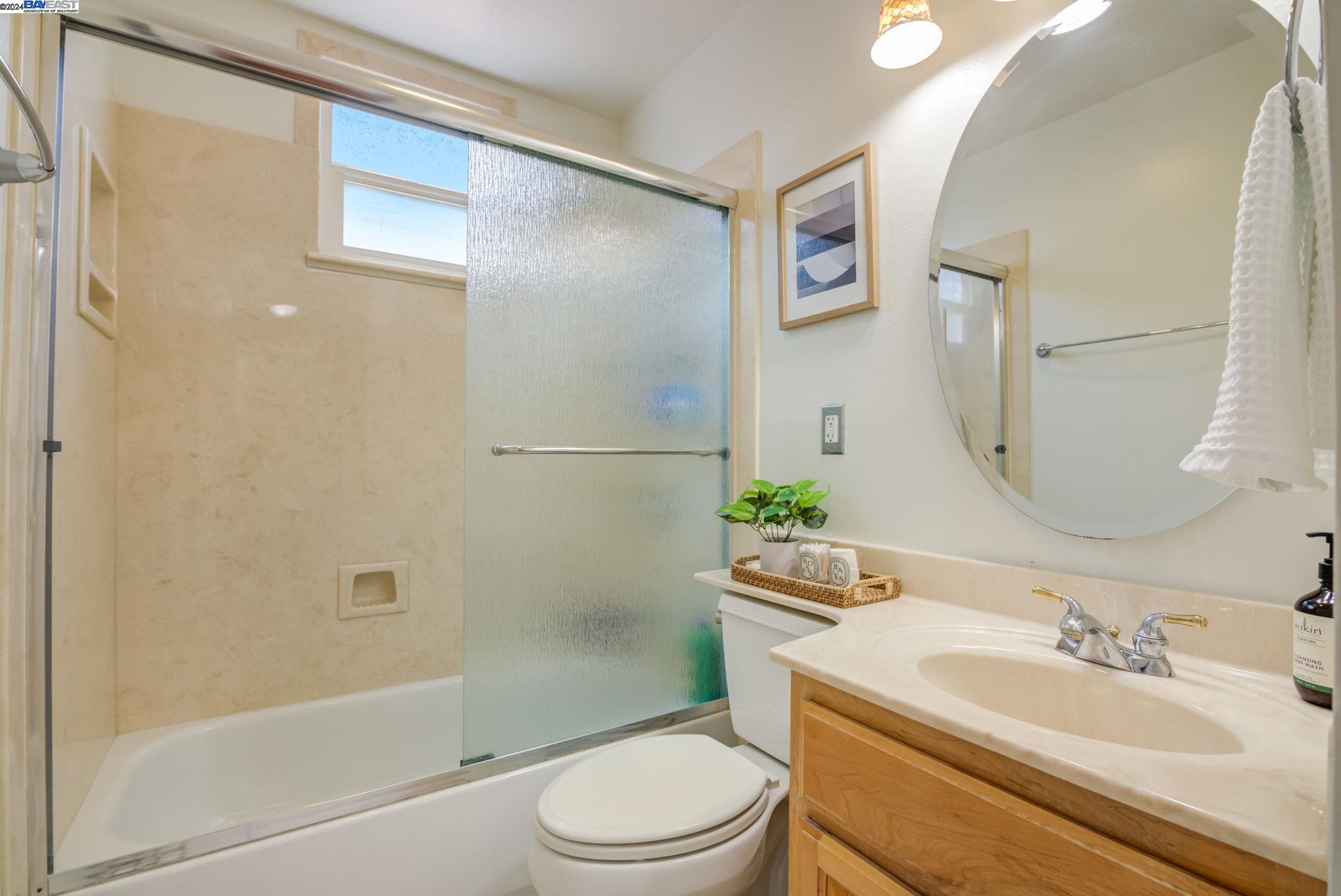 Detail Gallery Image 21 of 31 For 441 Balmoral Way, Hayward,  CA 94544 - 3 Beds | 2 Baths