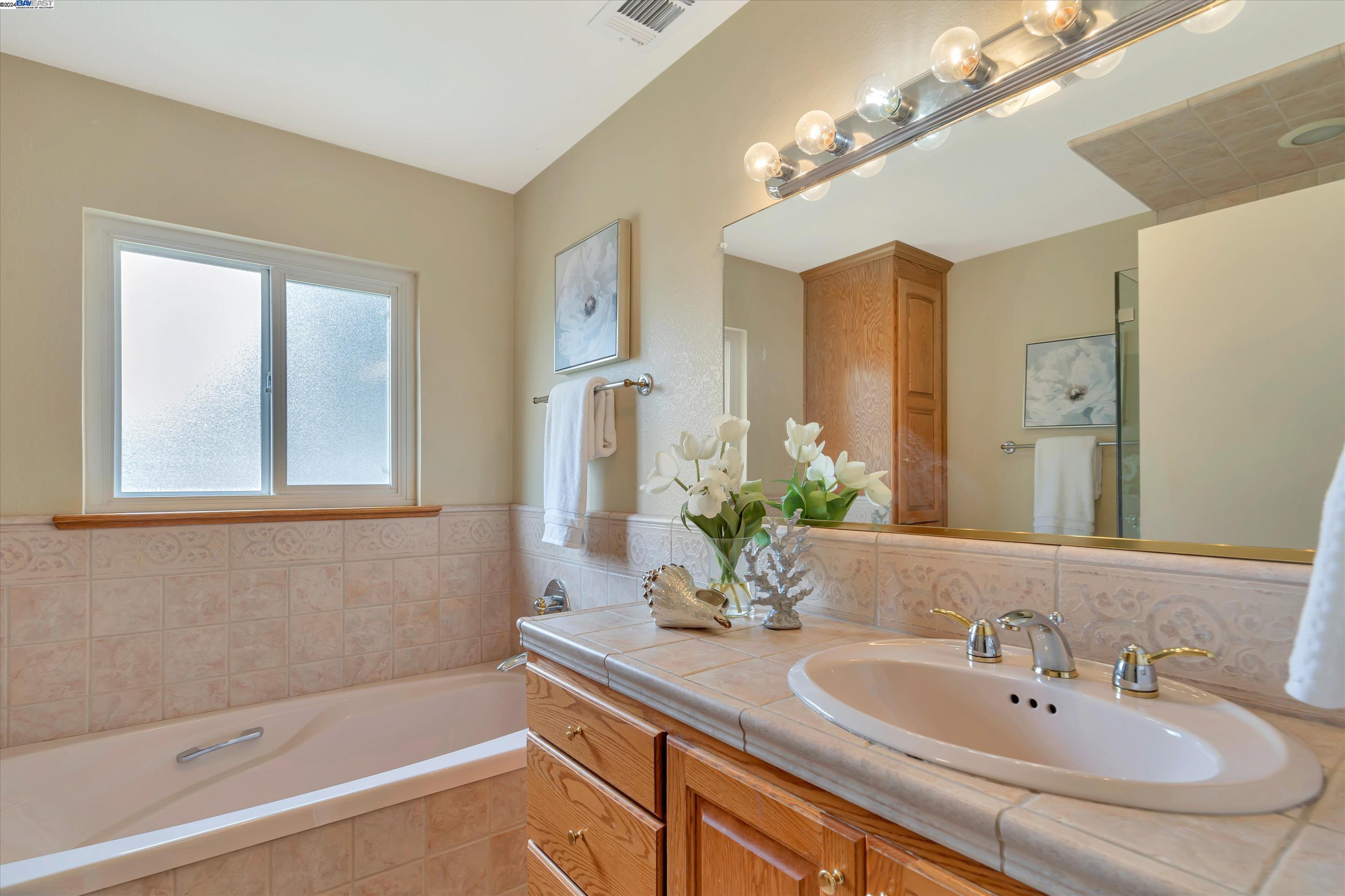 Detail Gallery Image 34 of 54 For 4552 Grover Ct, Fremont,  CA 94536 - 3 Beds | 2/1 Baths
