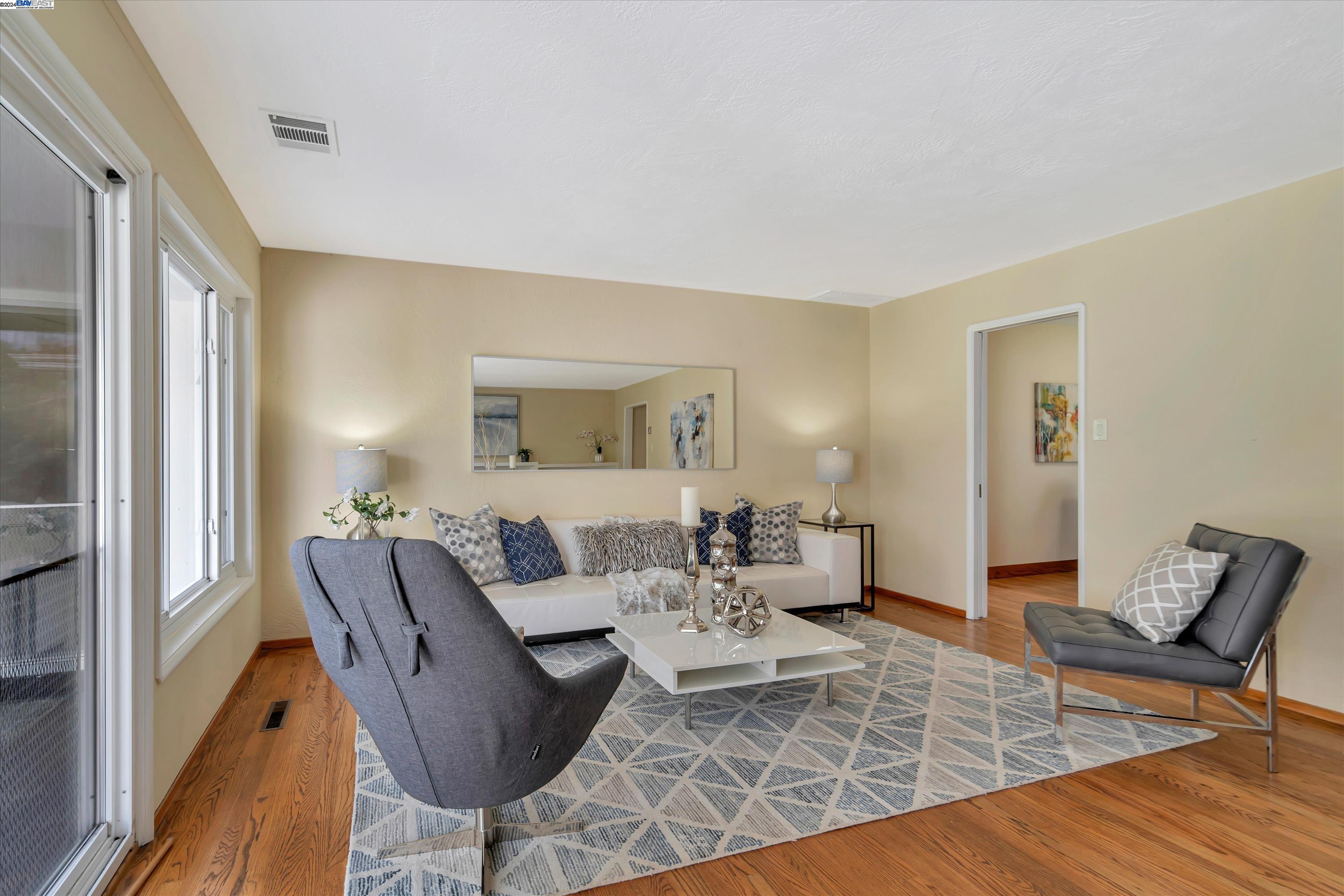 Detail Gallery Image 6 of 54 For 4552 Grover Ct, Fremont,  CA 94536 - 3 Beds | 2/1 Baths
