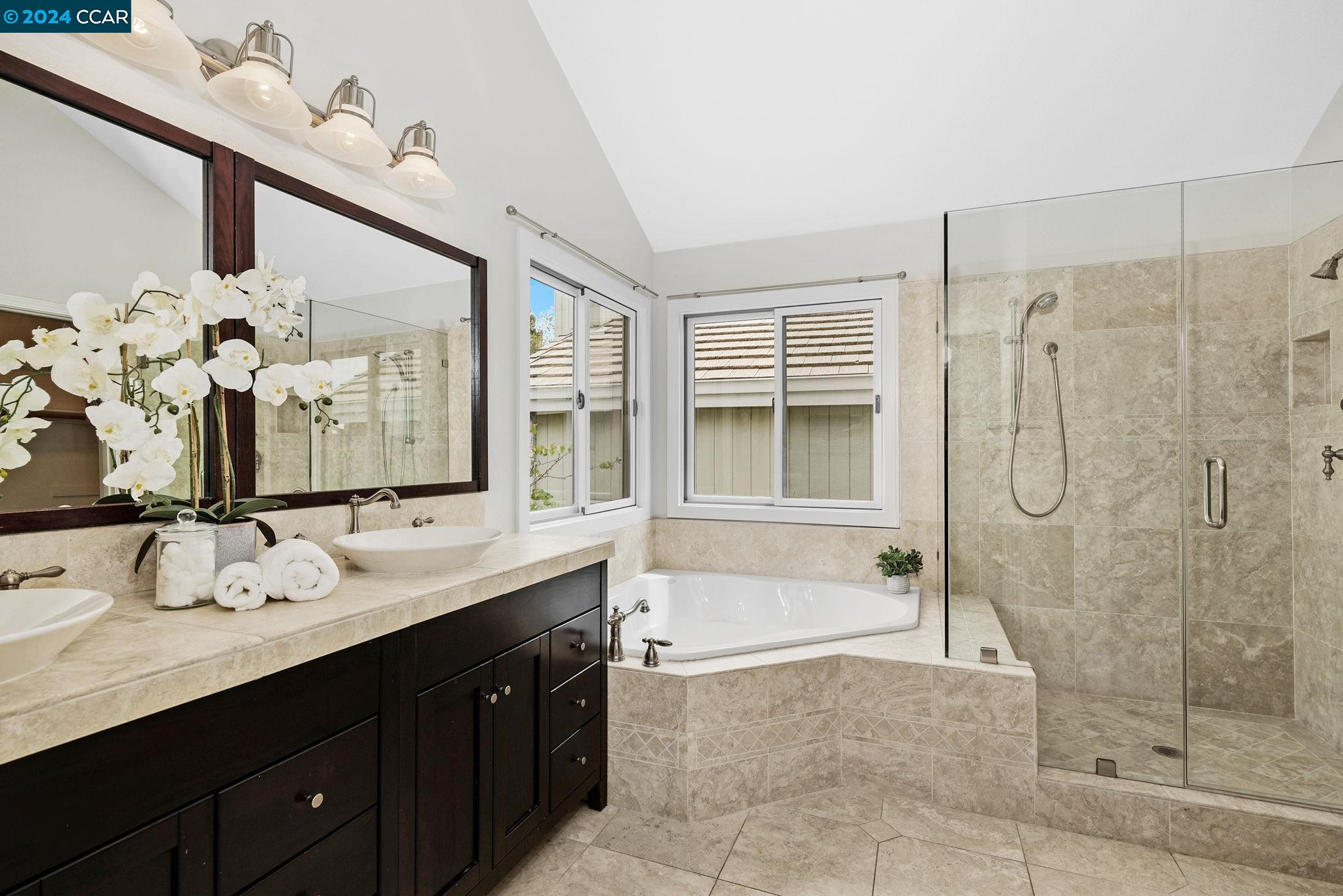 Detail Gallery Image 19 of 36 For 2420 Canyon Lakes Dr., San Ramon,  CA 94582-4929 - 4 Beds | 2/1 Baths