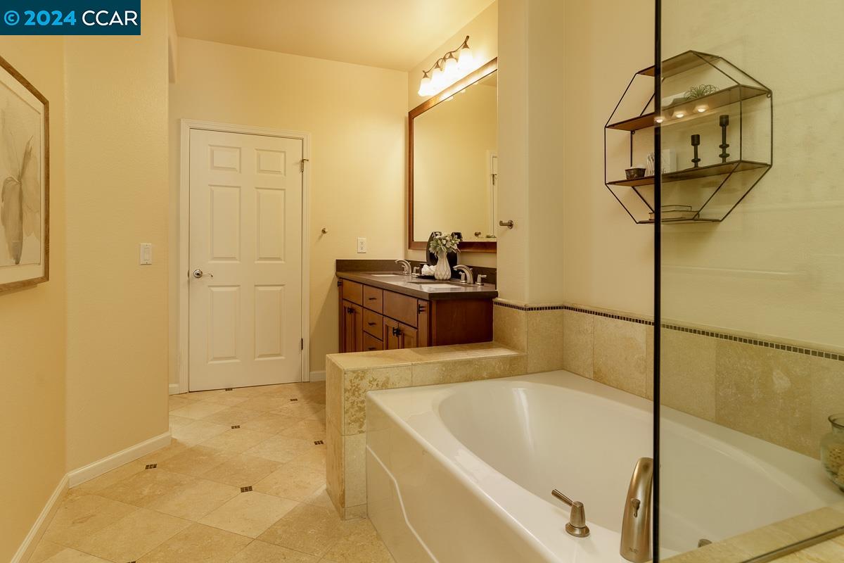 Detail Gallery Image 29 of 37 For 3002 Grey Eagle Dr, Walnut Creek,  CA 94595 - 3 Beds | 2 Baths