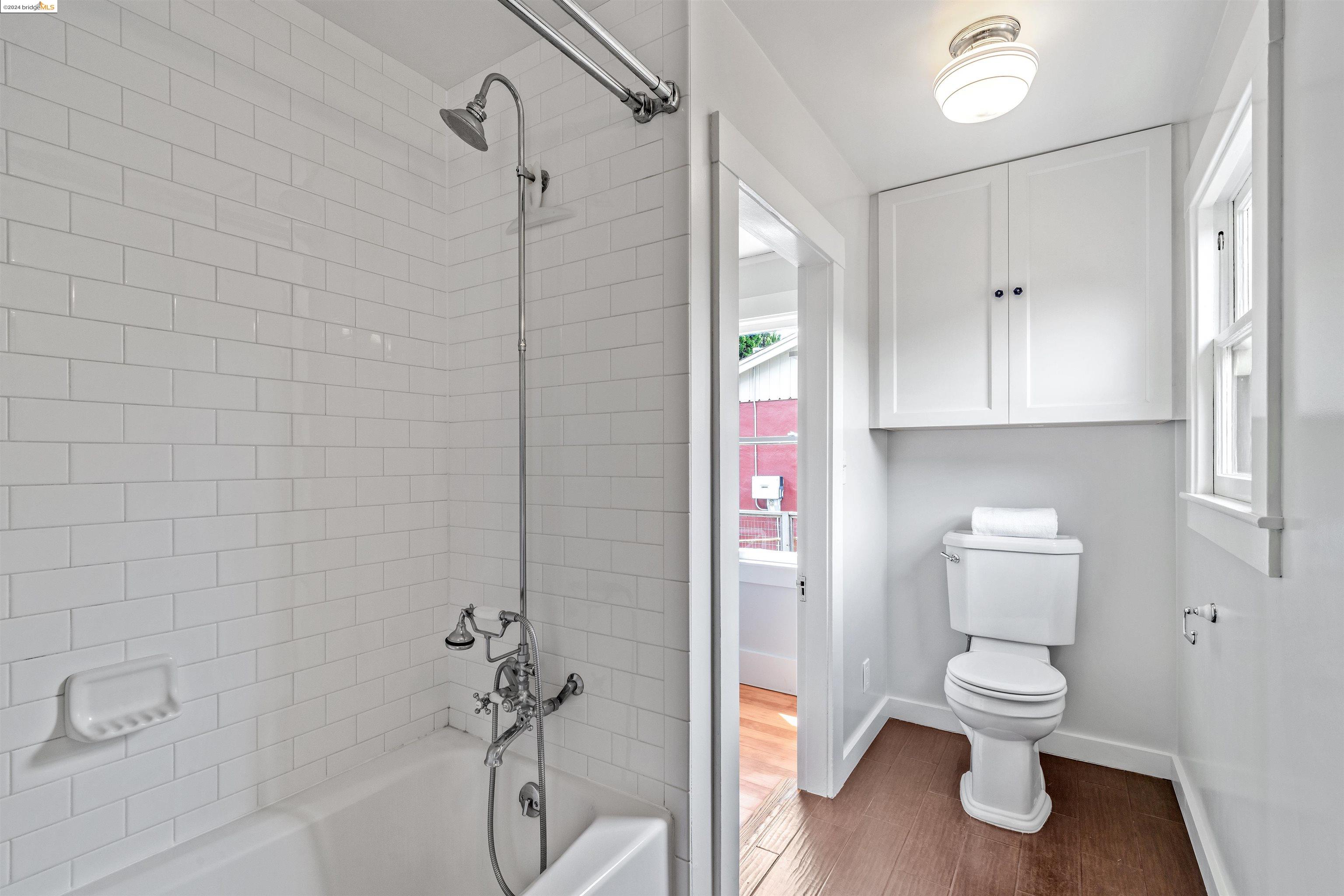 Detail Gallery Image 18 of 38 For 1301 Rose St, Berkeley,  CA 94702 - 2 Beds | 1 Baths