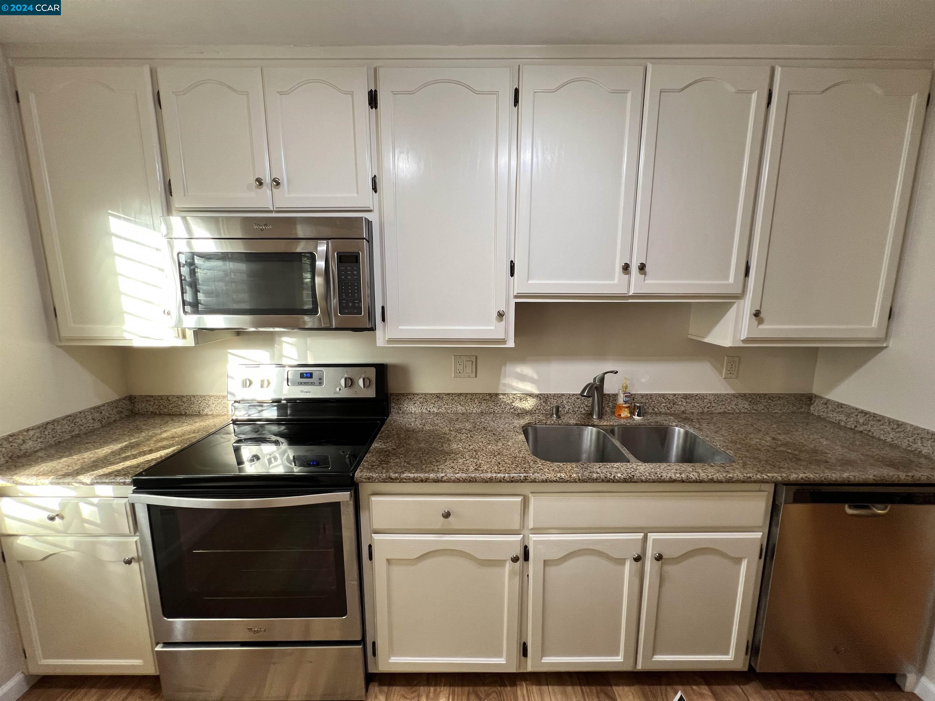 Photo #2: 41057290 Listing 