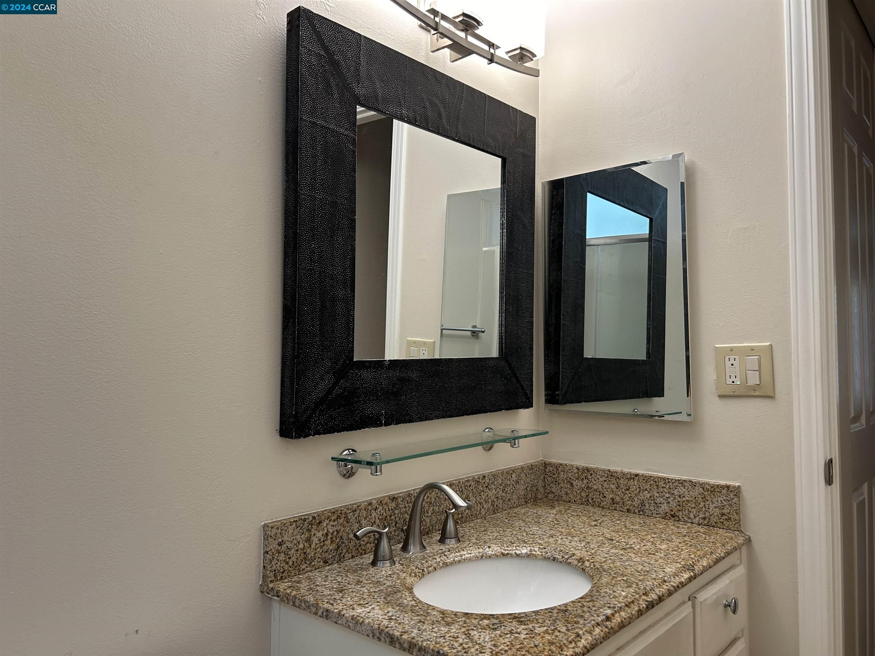 Detail Gallery Image 10 of 31 For 1241 Homestead Ave #213,  Walnut Creek,  CA 94598 - 1 Beds | 1 Baths