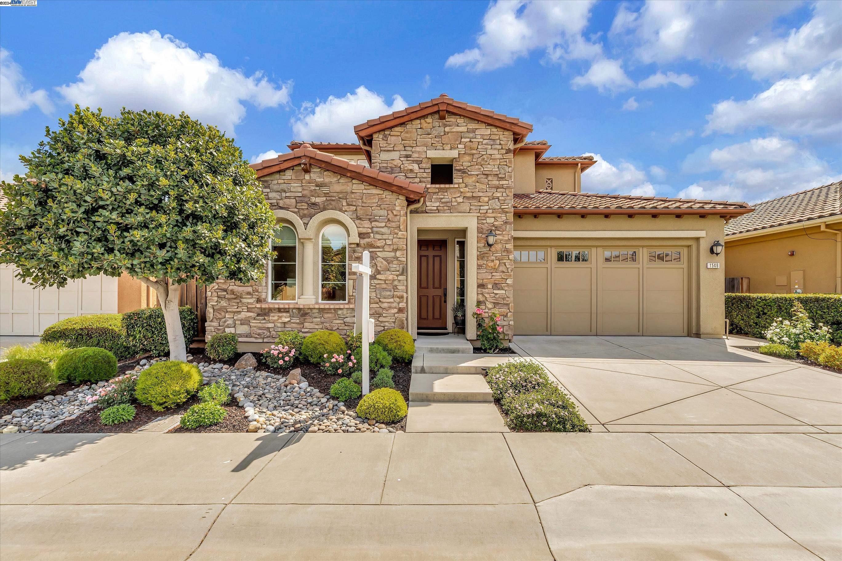 Detail Gallery Image 1 of 60 For 1546 Chatham Place, Pleasanton,  CA 94566 - 4 Beds | 3/1 Baths