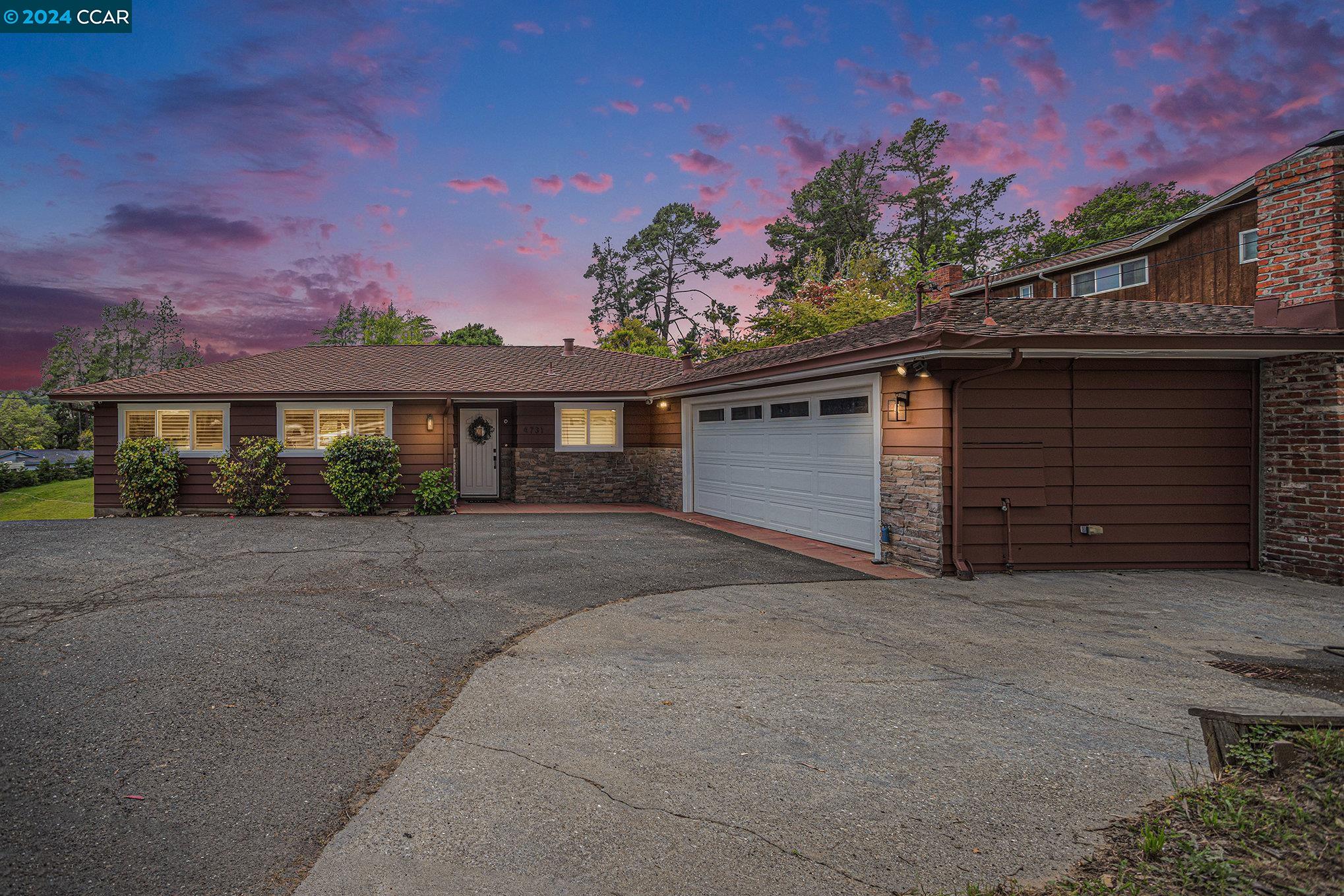 Detail Gallery Image 1 of 1 For 4731 Grass Valley Rd, Oakland,  CA 94605 - 3 Beds | 2 Baths