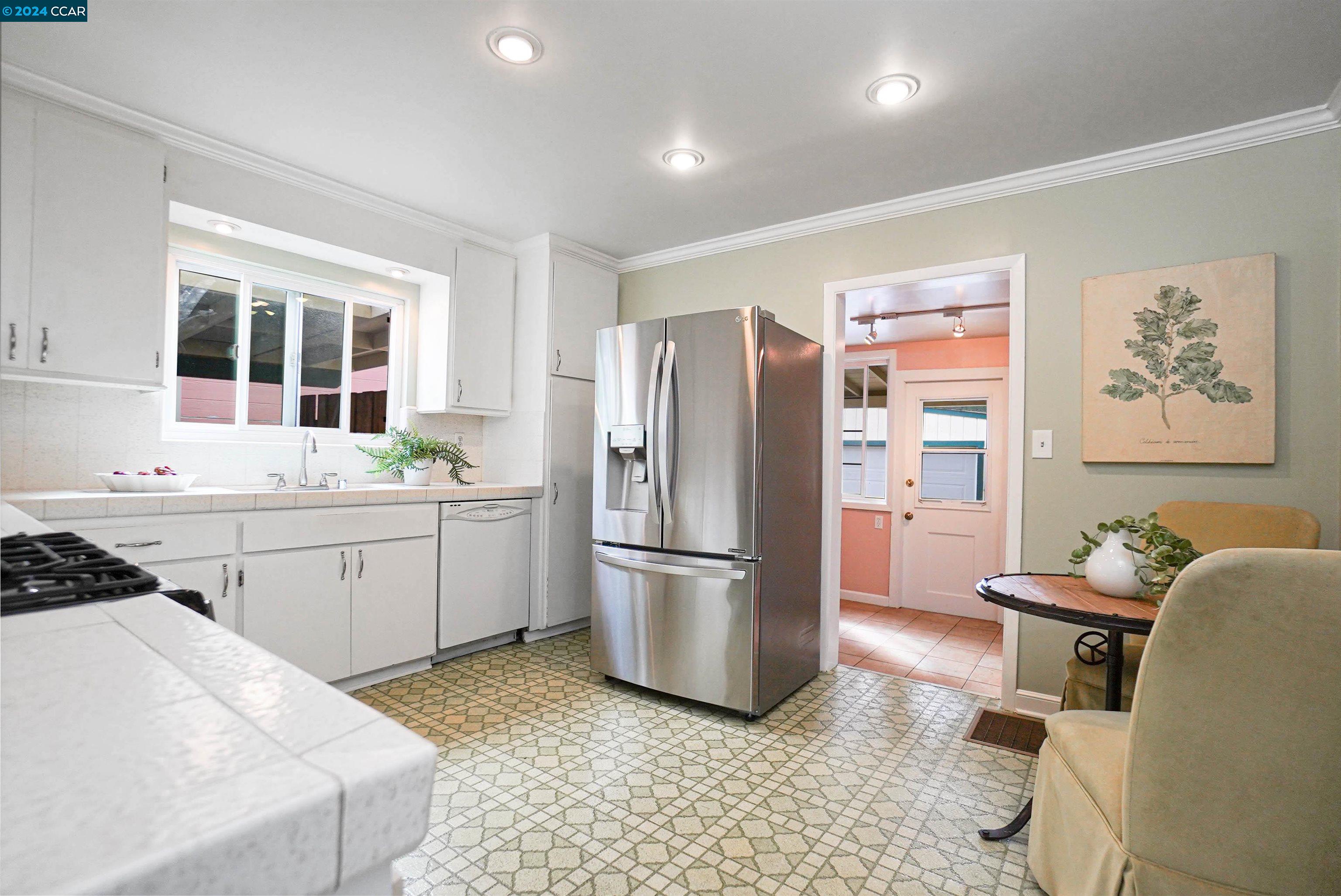Detail Gallery Image 25 of 52 For 316 Main St, Martinez,  CA 94553 - 2 Beds | 2 Baths