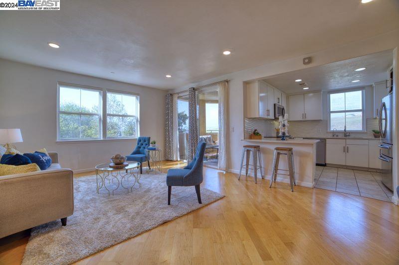 Detail Gallery Image 1 of 1 For 2988 Grassina St #301,  San Jose,  CA 95136 - 3 Beds | 2 Baths