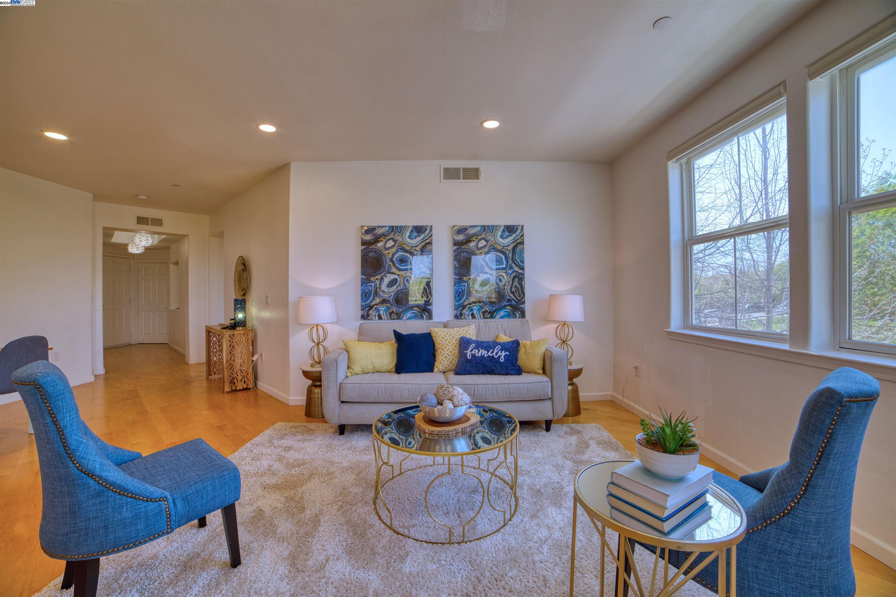 Detail Gallery Image 5 of 31 For 2988 Grassina St #301,  San Jose,  CA 95136 - 3 Beds | 2 Baths