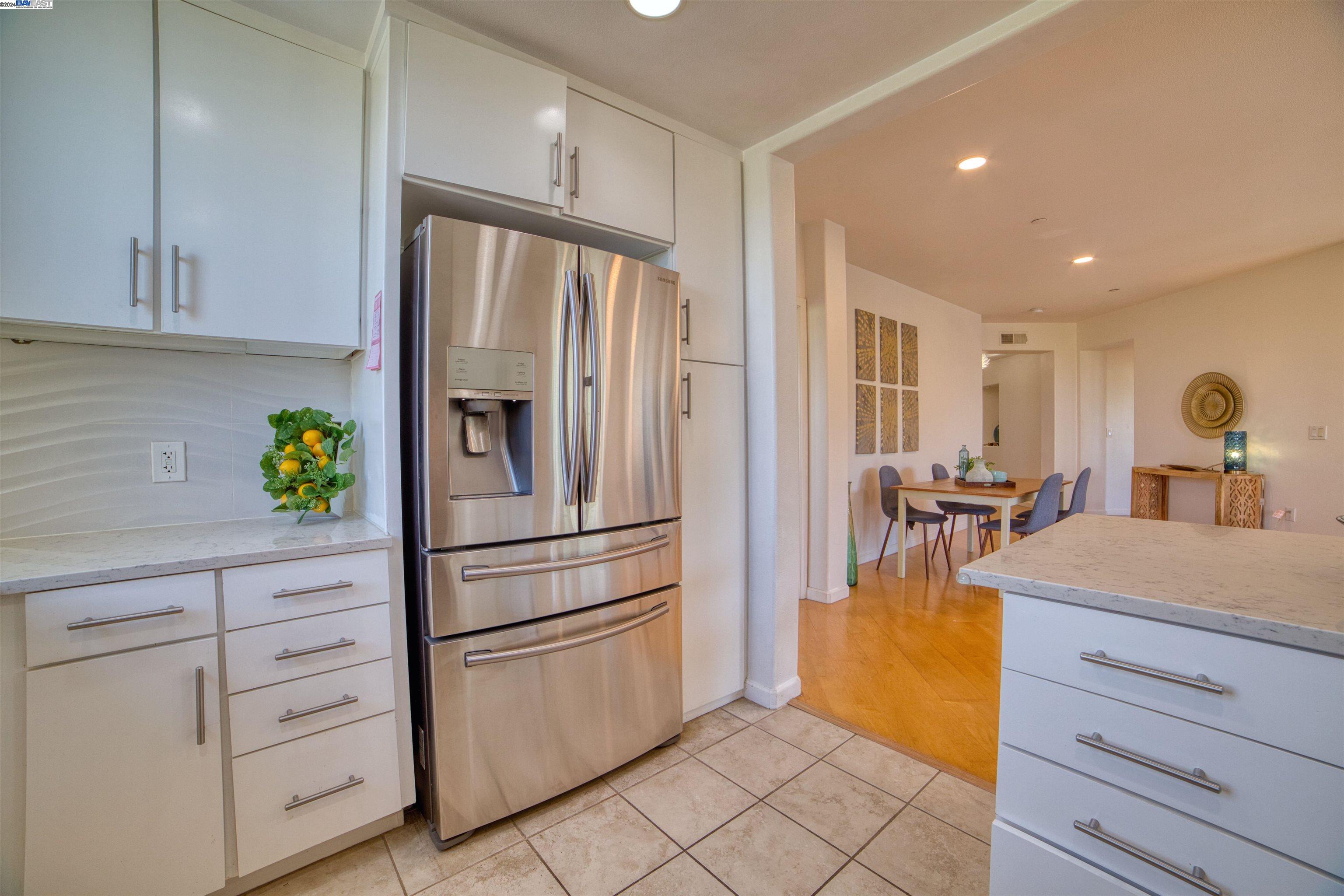 Detail Gallery Image 7 of 31 For 2988 Grassina St #301,  San Jose,  CA 95136 - 3 Beds | 2 Baths