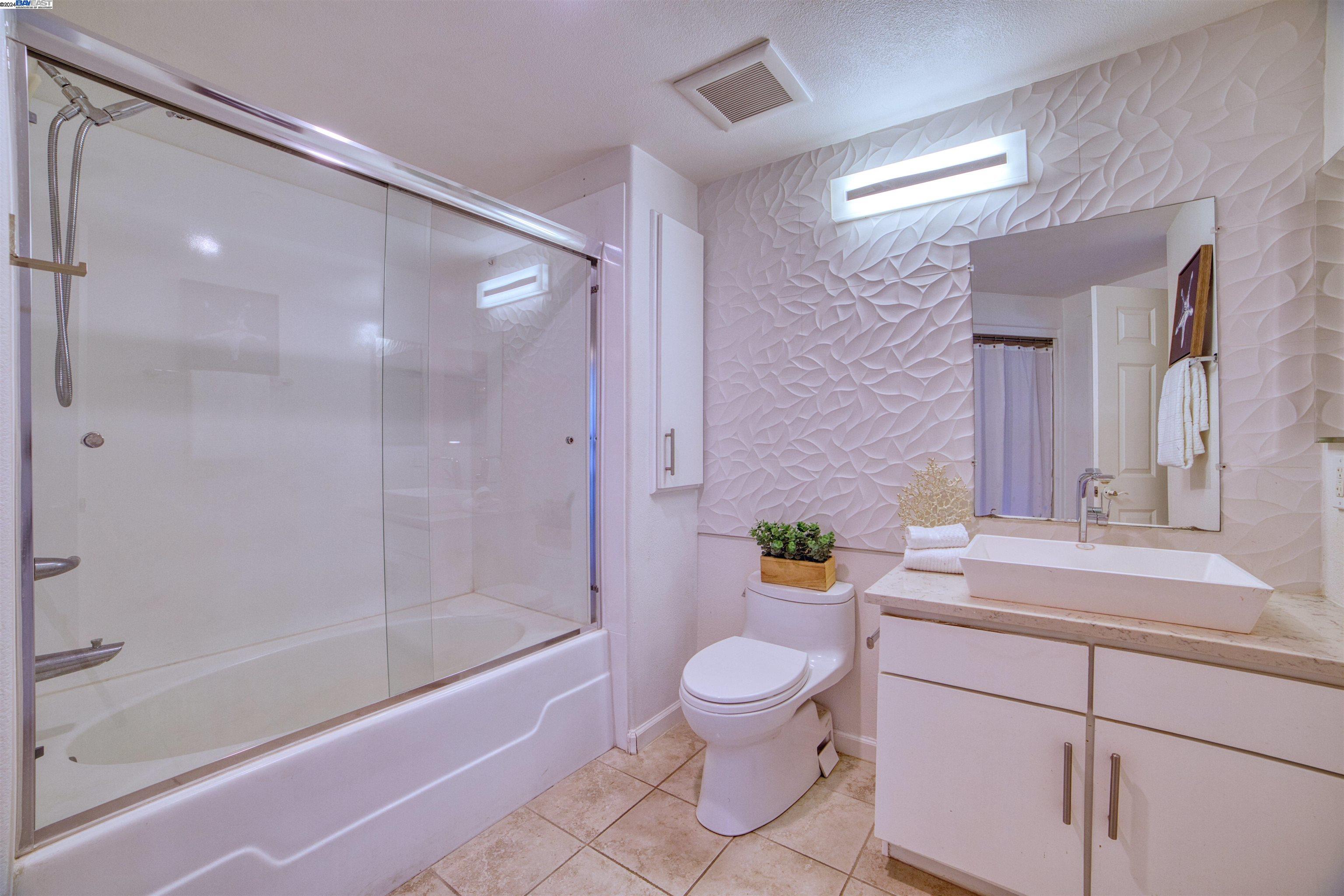 Detail Gallery Image 9 of 31 For 2988 Grassina St #301,  San Jose,  CA 95136 - 3 Beds | 2 Baths