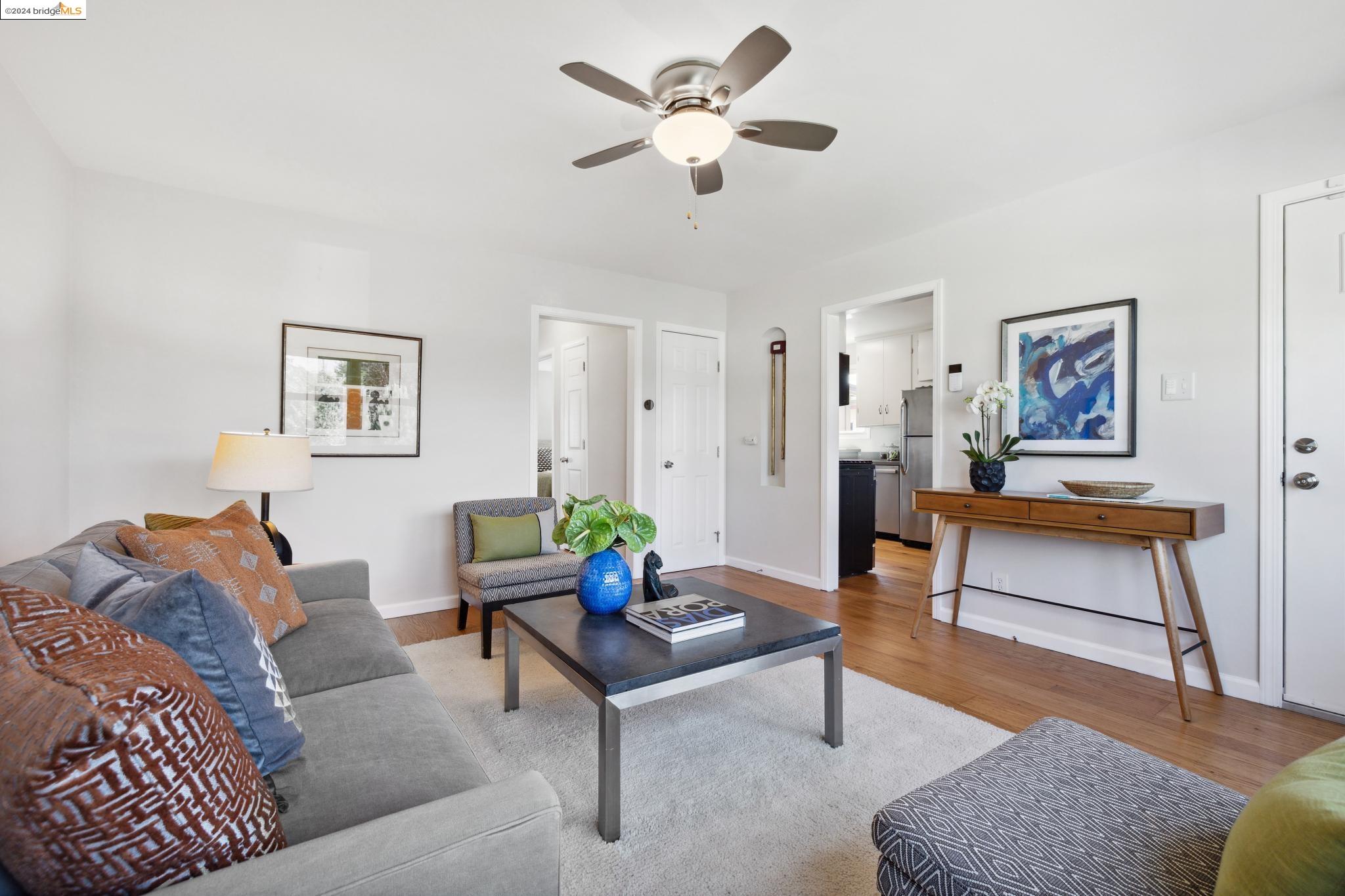 Detail Gallery Image 6 of 37 For 2626 Humphrey Ave, Richmond,  CA 94804 - 2 Beds | 1 Baths
