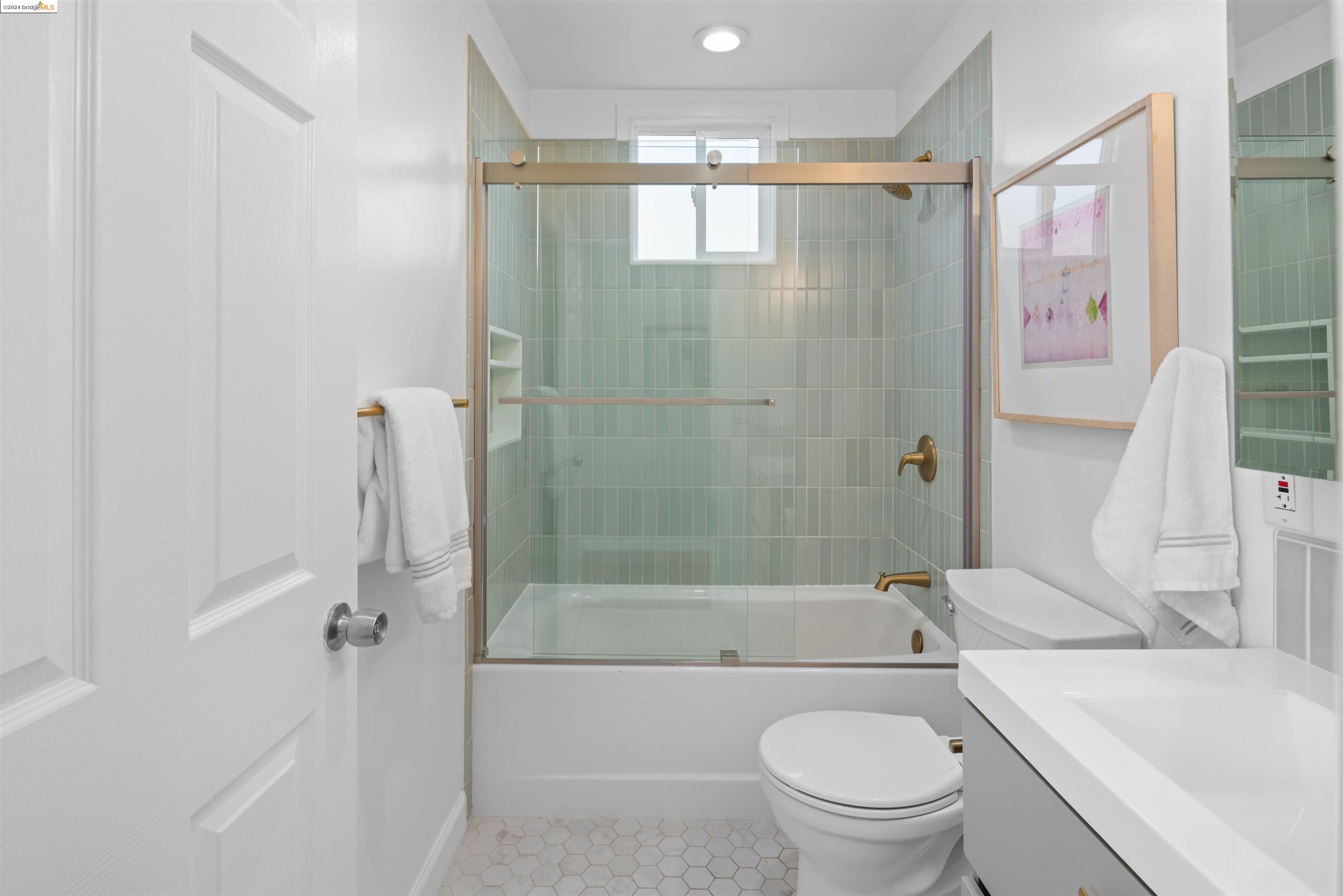 Detail Gallery Image 27 of 54 For 4320 Pampas Ave, Oakland,  CA 94619 - 3 Beds | 2 Baths