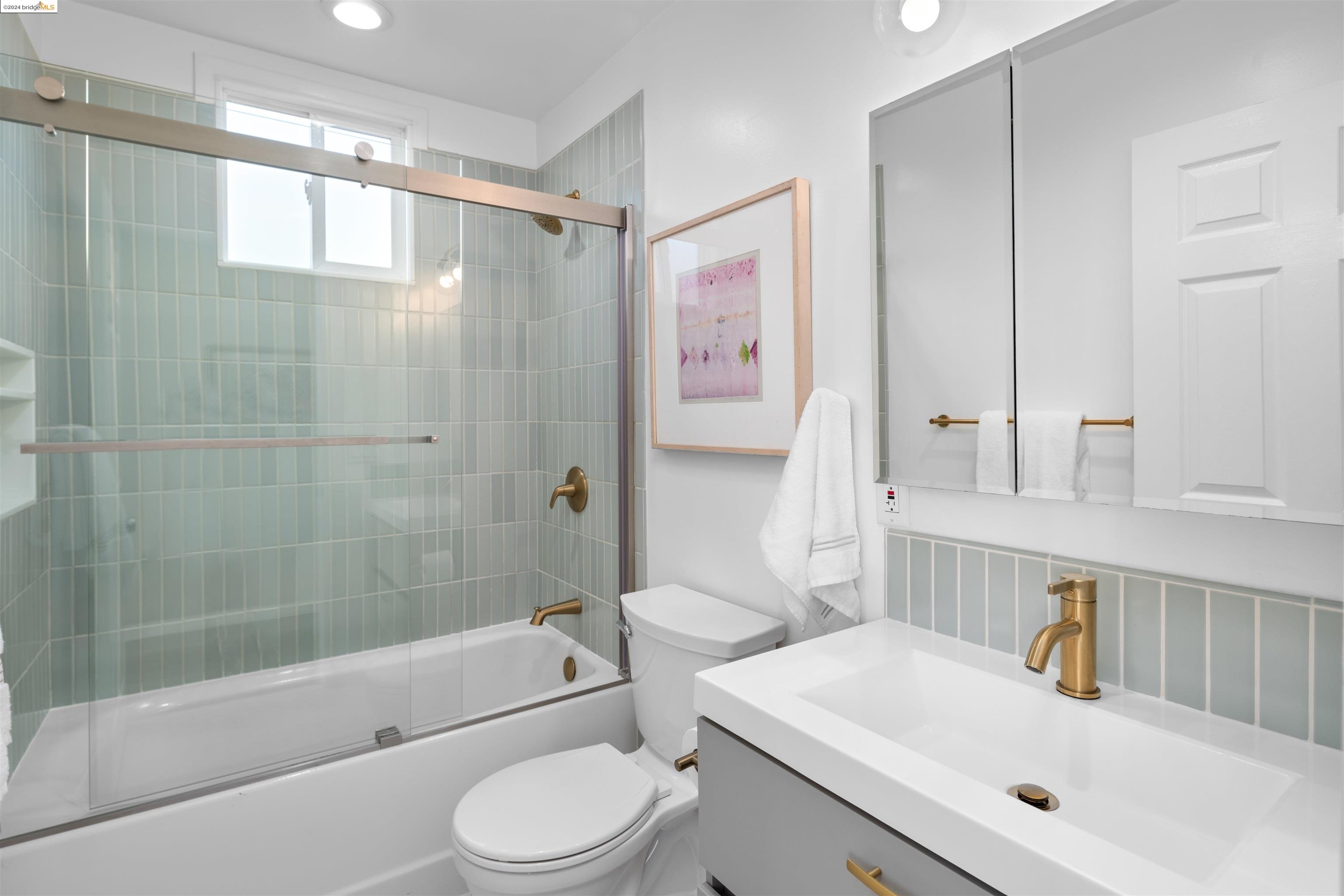 Detail Gallery Image 28 of 54 For 4320 Pampas Ave, Oakland,  CA 94619 - 3 Beds | 2 Baths