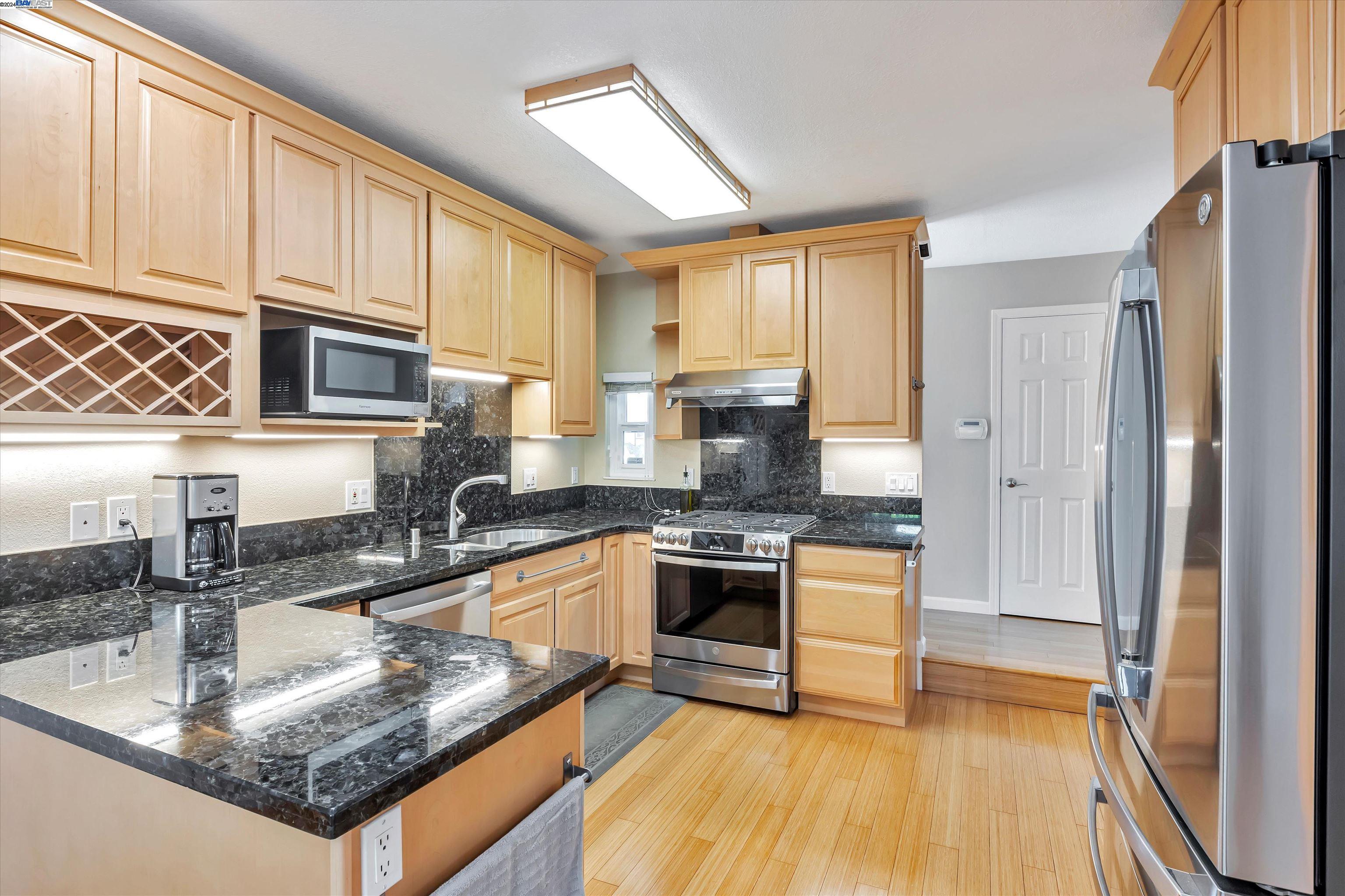 Detail Gallery Image 10 of 34 For 14589 Nassau Rd, San Leandro,  CA 94577 - 3 Beds | 2 Baths