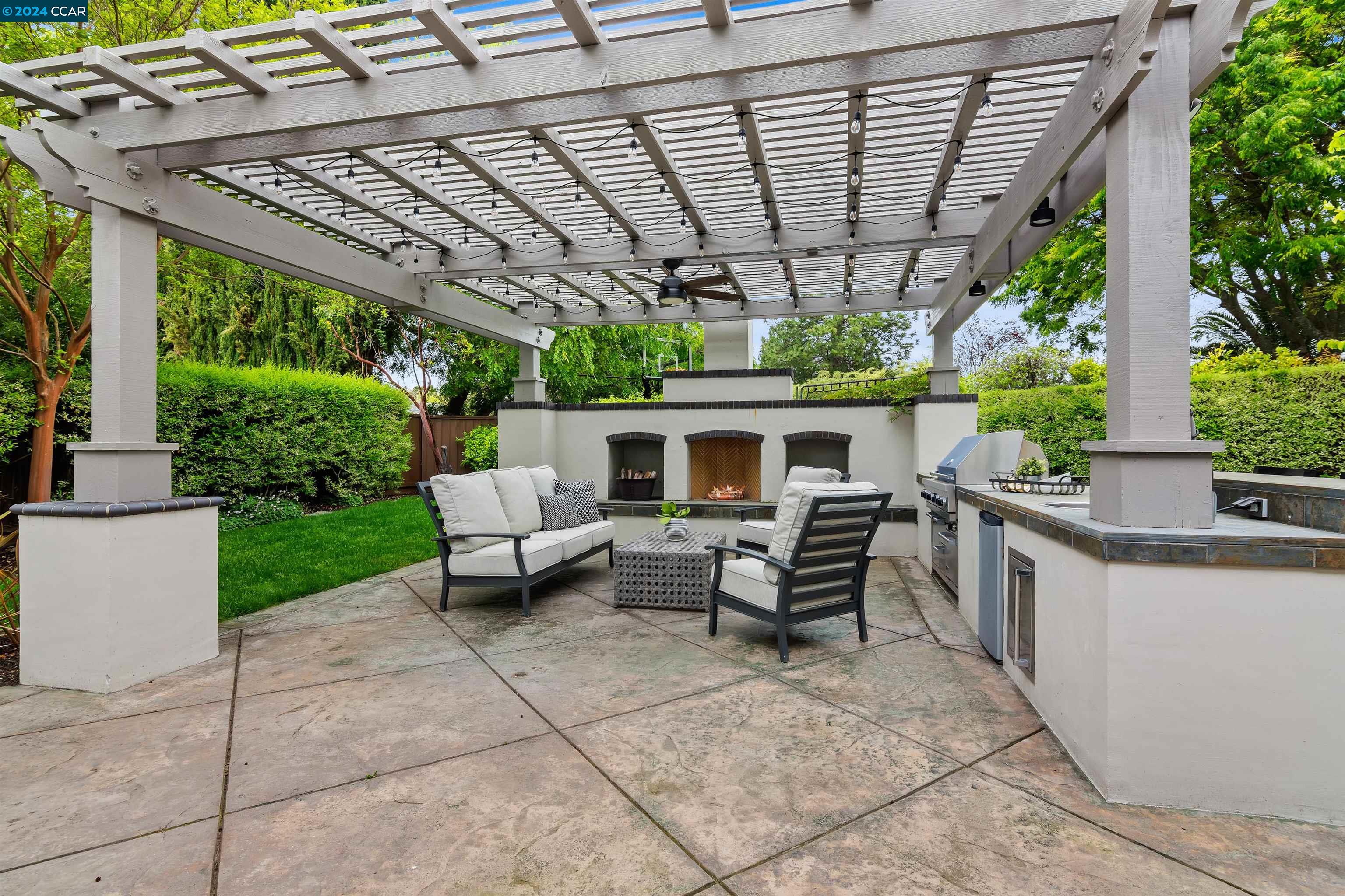 Detail Gallery Image 51 of 57 For 821 Autumn Dr, Walnut Creek,  CA 94598 - 4 Beds | 3/1 Baths