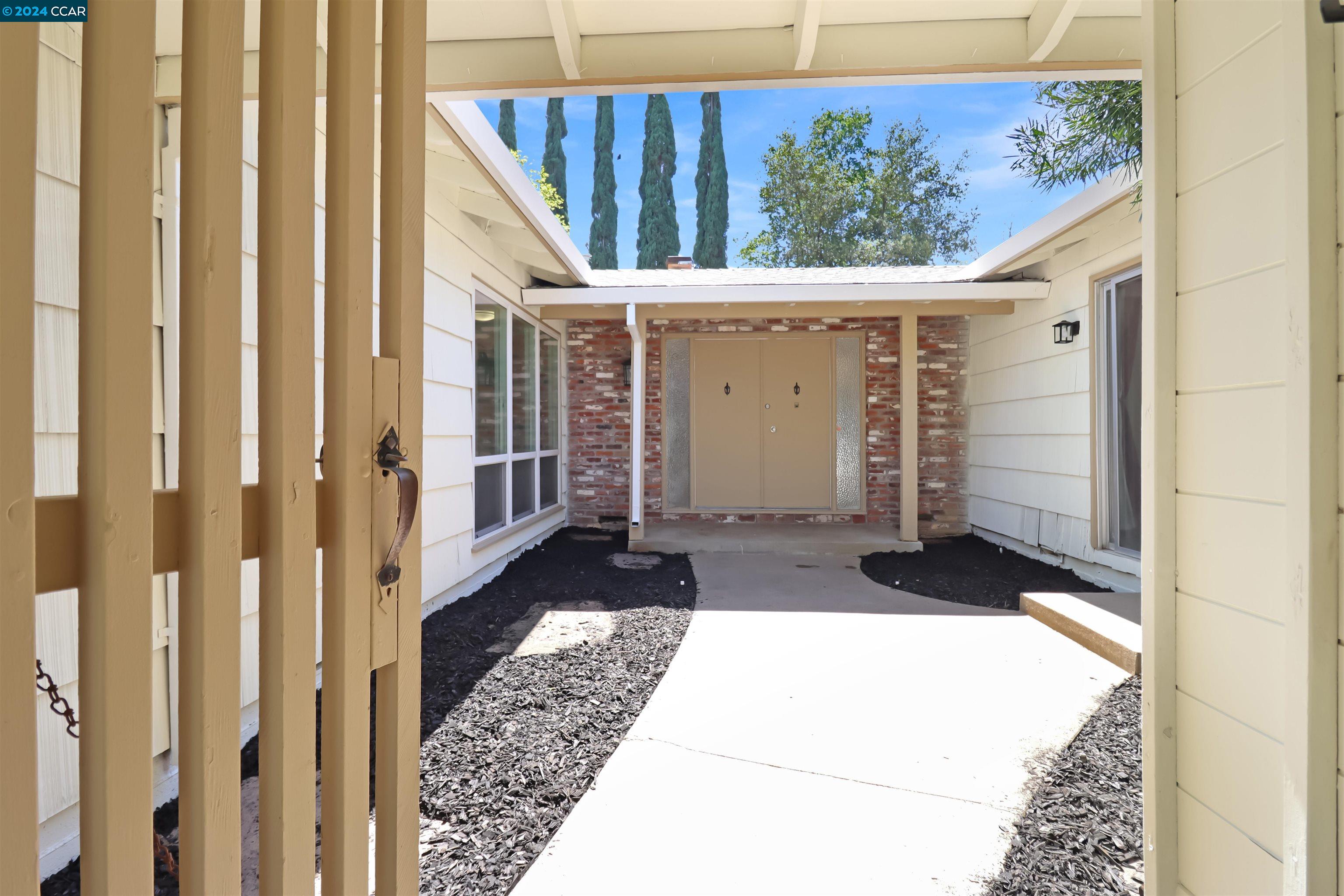 Detail Gallery Image 27 of 33 For 5901 Twin Creeks Ct, Citrus Heights,  CA 95621 - 3 Beds | 2 Baths