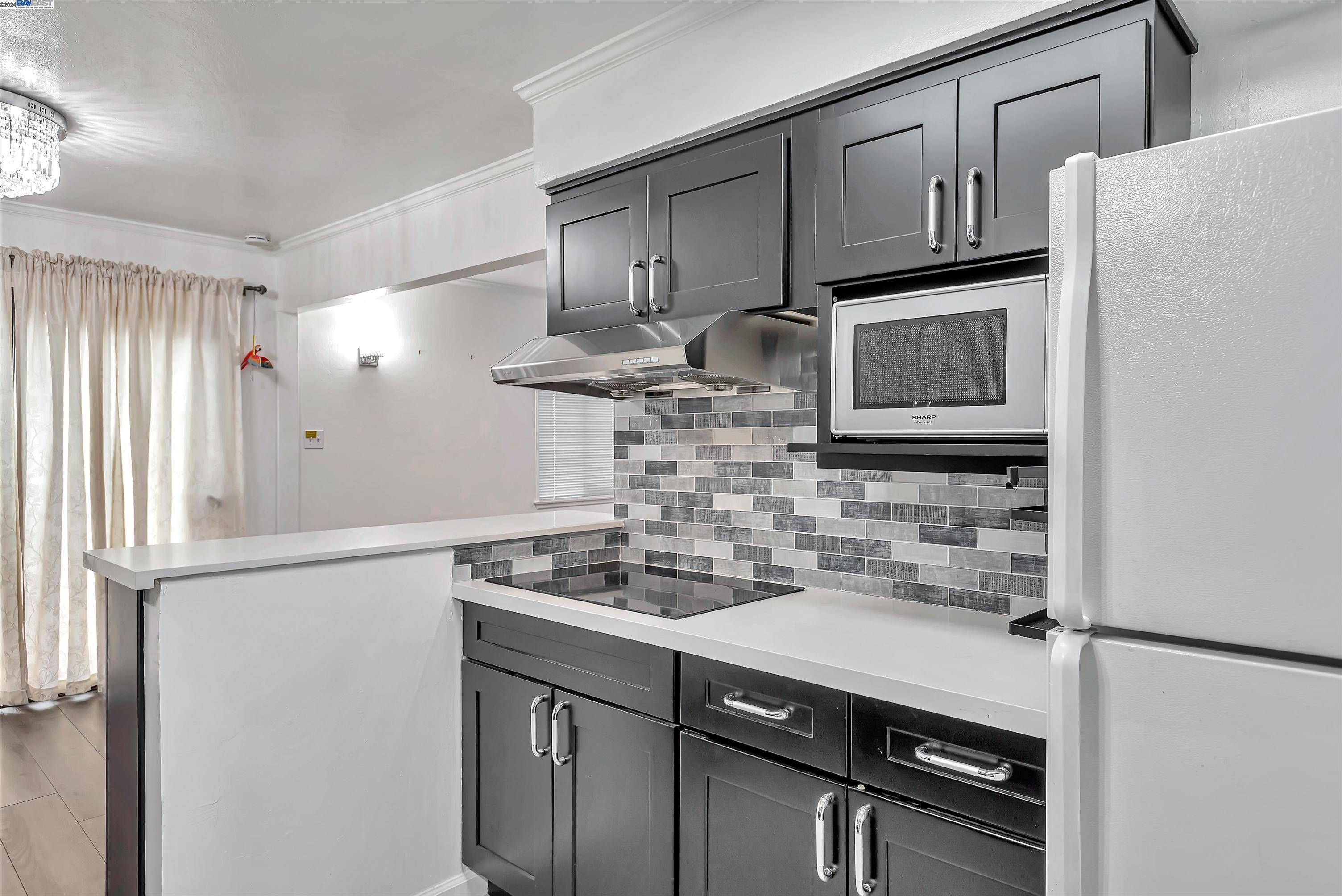 Detail Gallery Image 15 of 38 For 1508 Day Ave a,  San Mateo,  CA 94403 - 3 Beds | 1 Baths