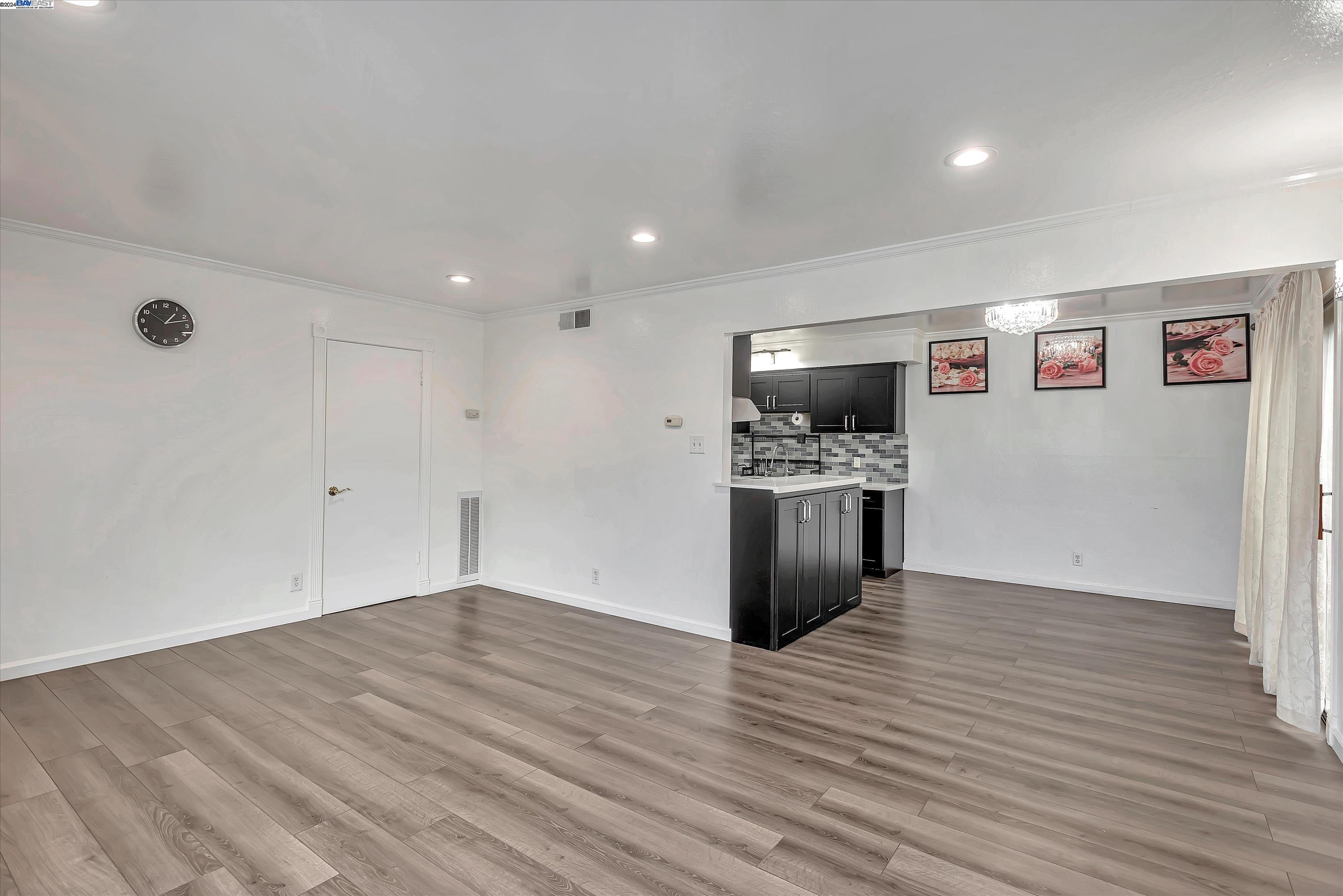 Detail Gallery Image 9 of 38 For 1508 Day Ave a,  San Mateo,  CA 94403 - 3 Beds | 1 Baths