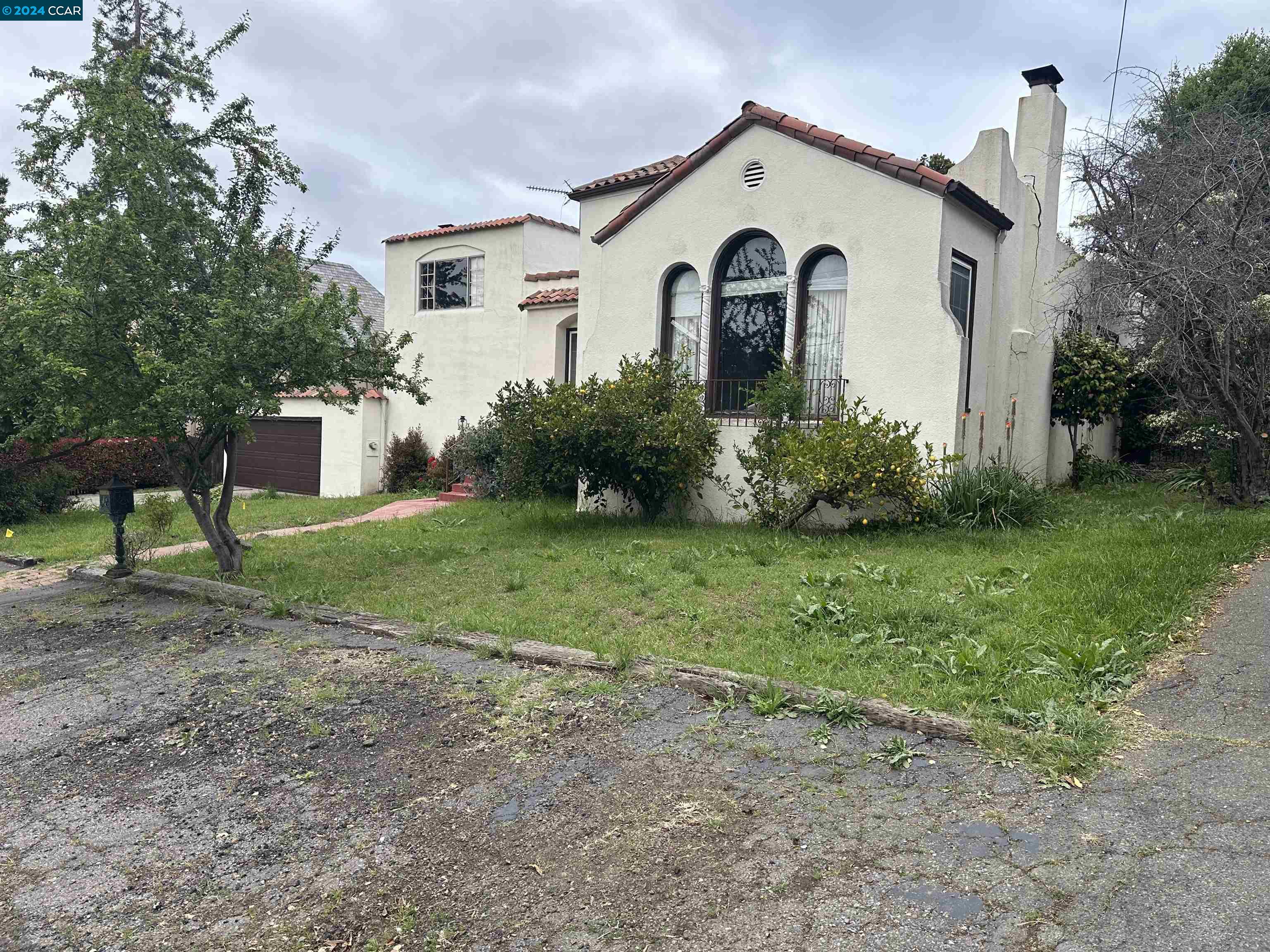 5400 Proctor Ave, Oakland, CA 94618 Listing Photo  1