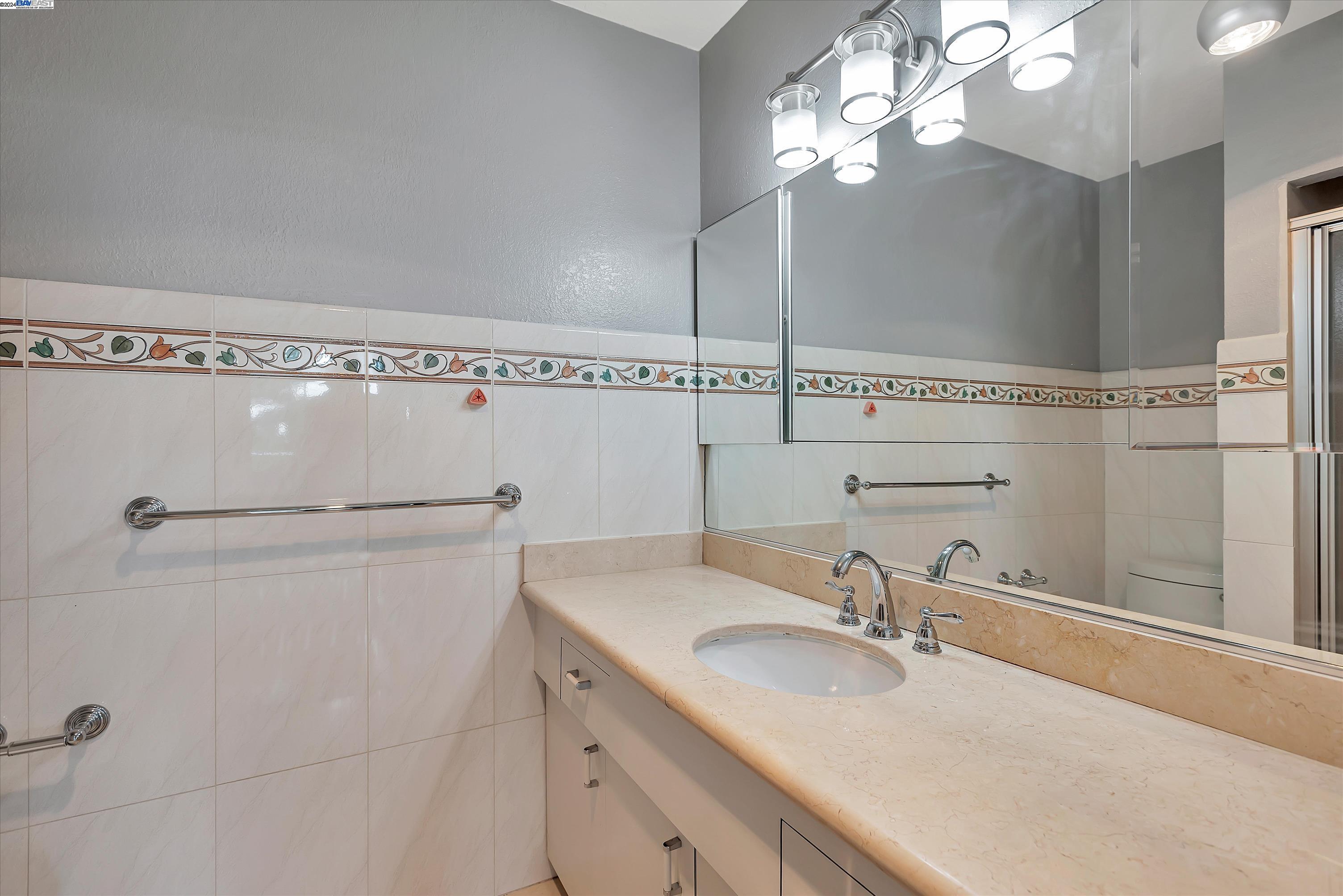 Detail Gallery Image 15 of 26 For 300 Davey Glen Rd #3625,  Belmont,  CA 94002 - 2 Beds | 2 Baths