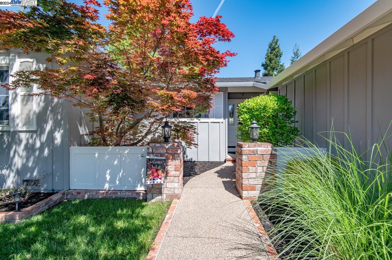 Detail Gallery Image 5 of 34 For 6273 Robin Ct, Pleasanton,  CA 94588 - 4 Beds | 2 Baths