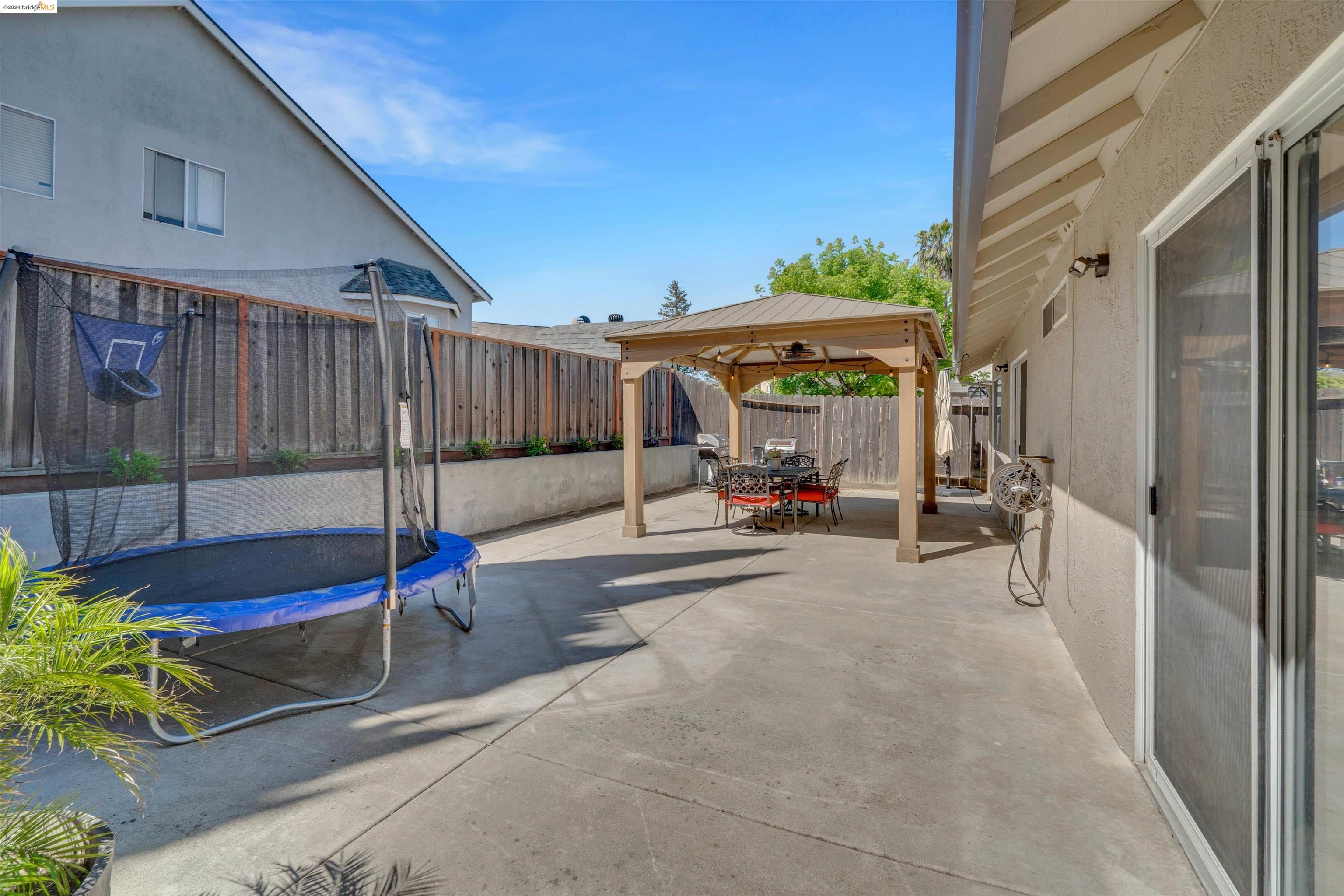 Detail Gallery Image 31 of 41 For 1810 Concannon Dr, Oakley,  CA 94561 - 4 Beds | 2 Baths
