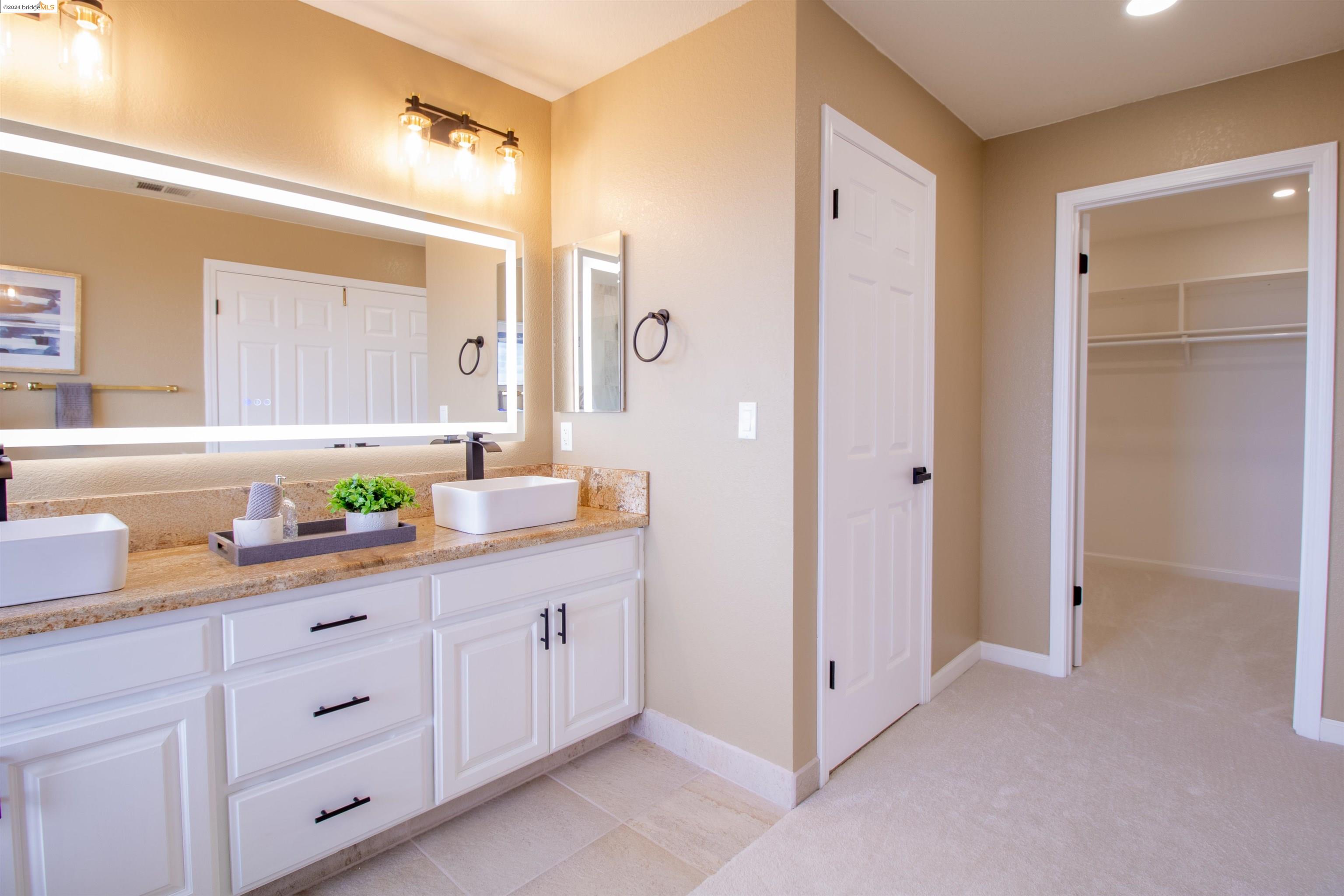 Detail Gallery Image 31 of 43 For 6205 View Crest Dr, Oakland,  CA 94619 - 3 Beds | 2/1 Baths