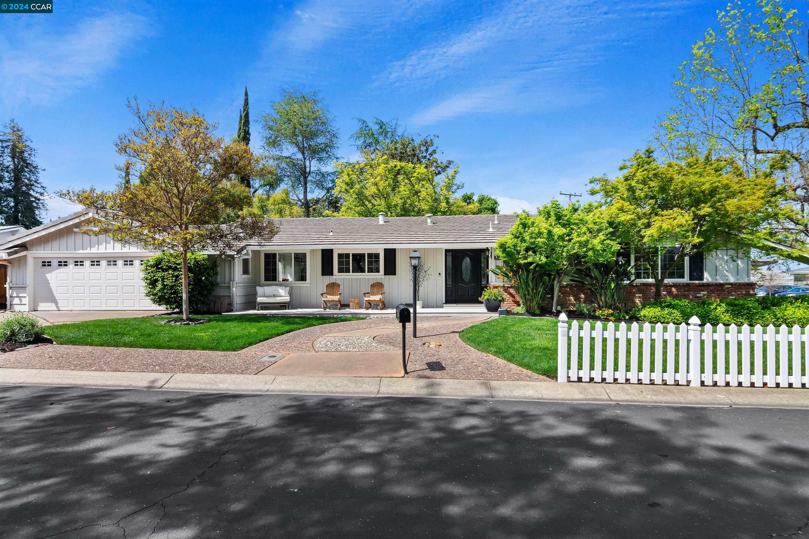 Detail Gallery Image 1 of 1 For 3037 Avellano Dr, Walnut Creek,  CA 94598 - 3 Beds | 3 Baths