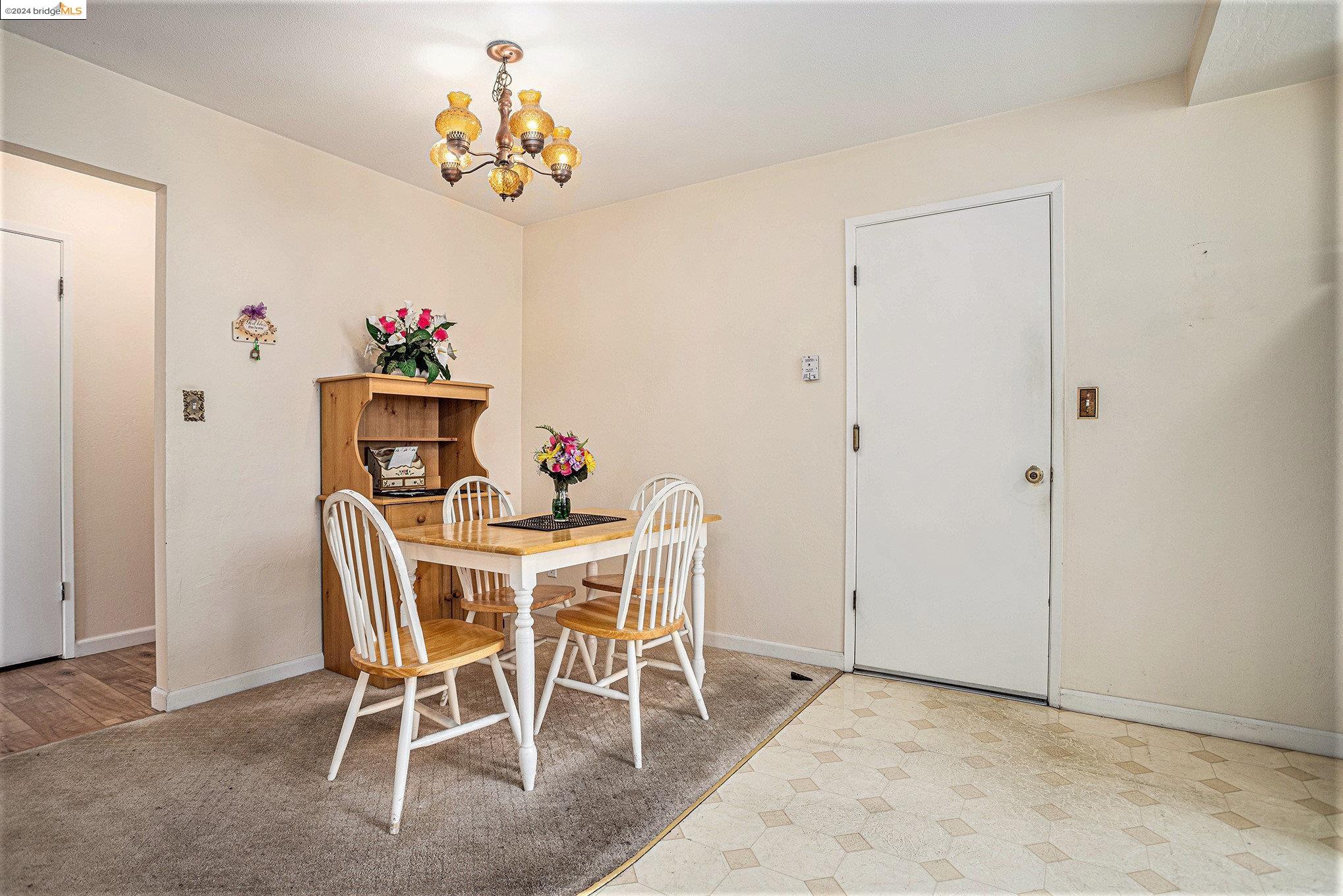 Detail Gallery Image 6 of 27 For 3217 Alger Rd, Antioch,  CA 94509 - 3 Beds | 2 Baths