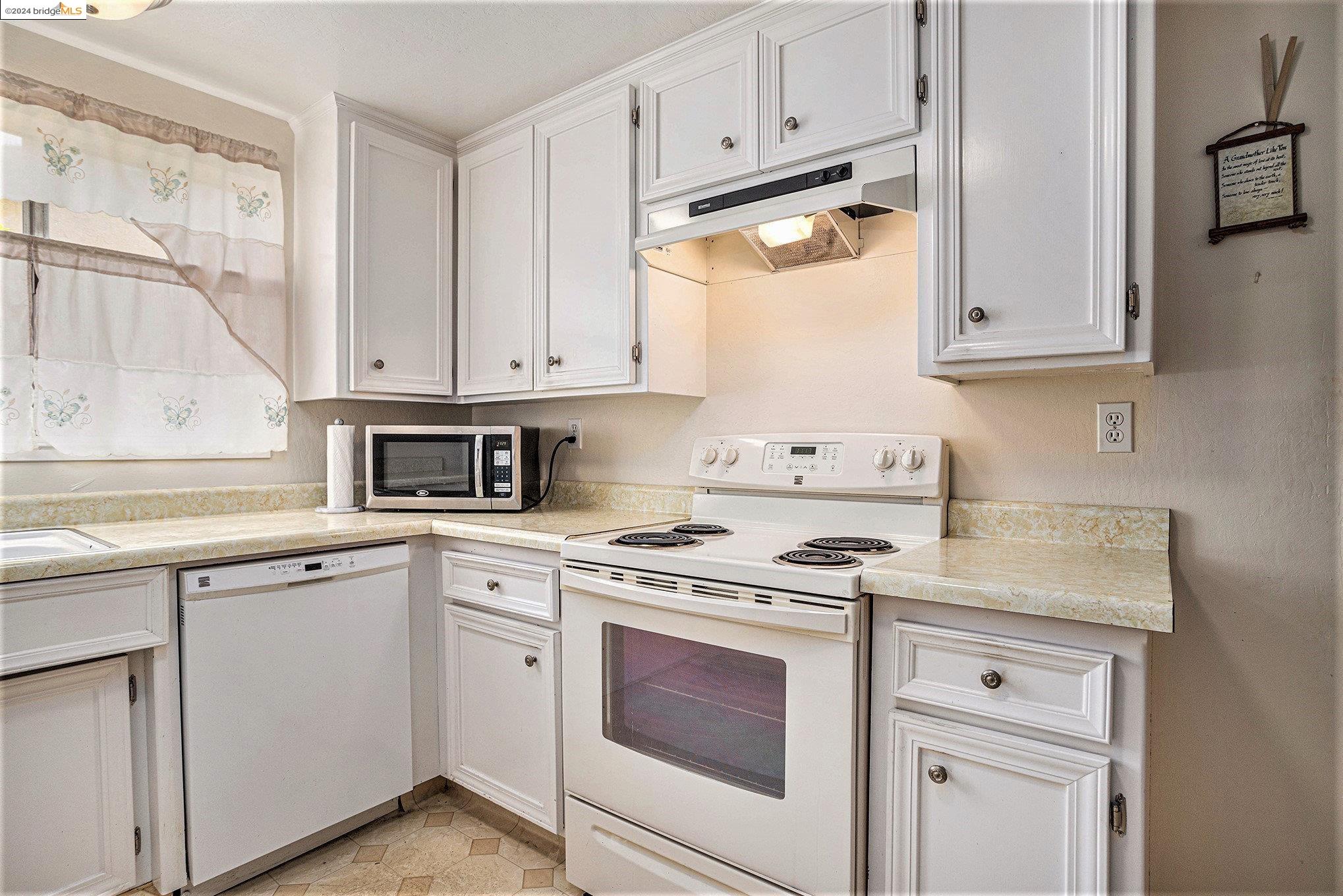 Detail Gallery Image 9 of 27 For 3217 Alger Rd, Antioch,  CA 94509 - 3 Beds | 2 Baths