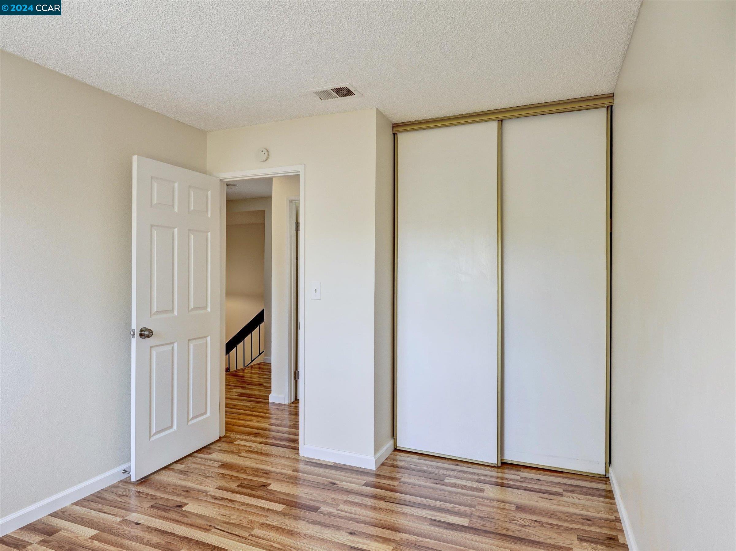 Detail Gallery Image 29 of 51 For 1060 Stoneybrook Dr, Martinez,  CA 94553 - 3 Beds | 2/1 Baths