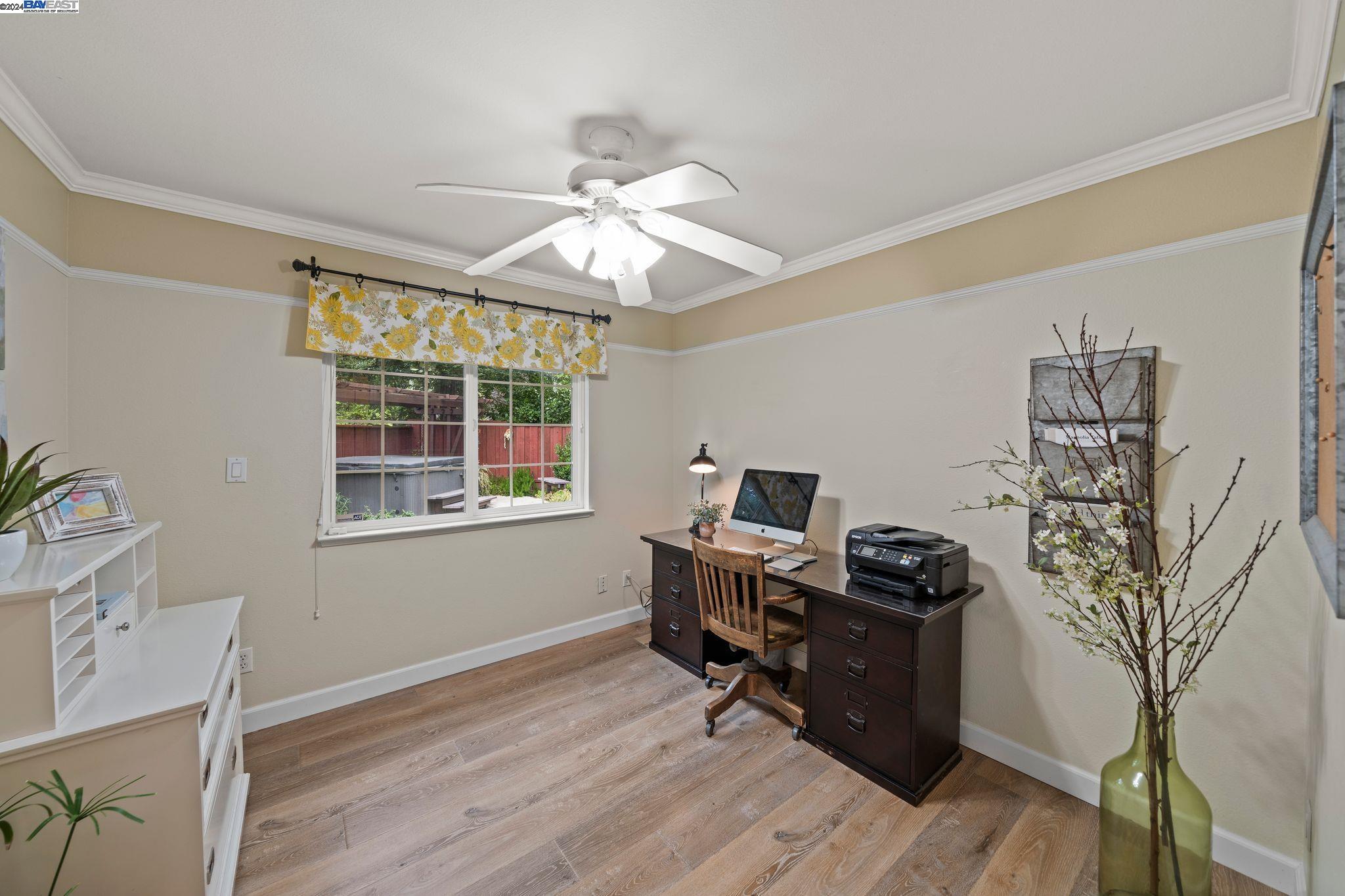 Detail Gallery Image 14 of 31 For 3299 Runnymede Ct, Pleasanton,  CA 94588 - 4 Beds | 2 Baths