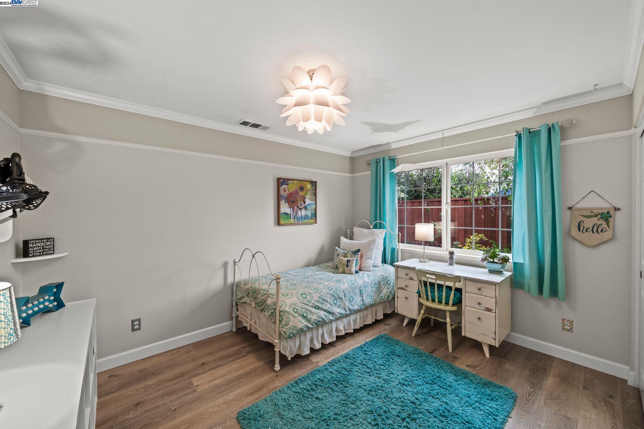 Detail Gallery Image 15 of 31 For 3299 Runnymede Ct, Pleasanton,  CA 94588 - 4 Beds | 2 Baths