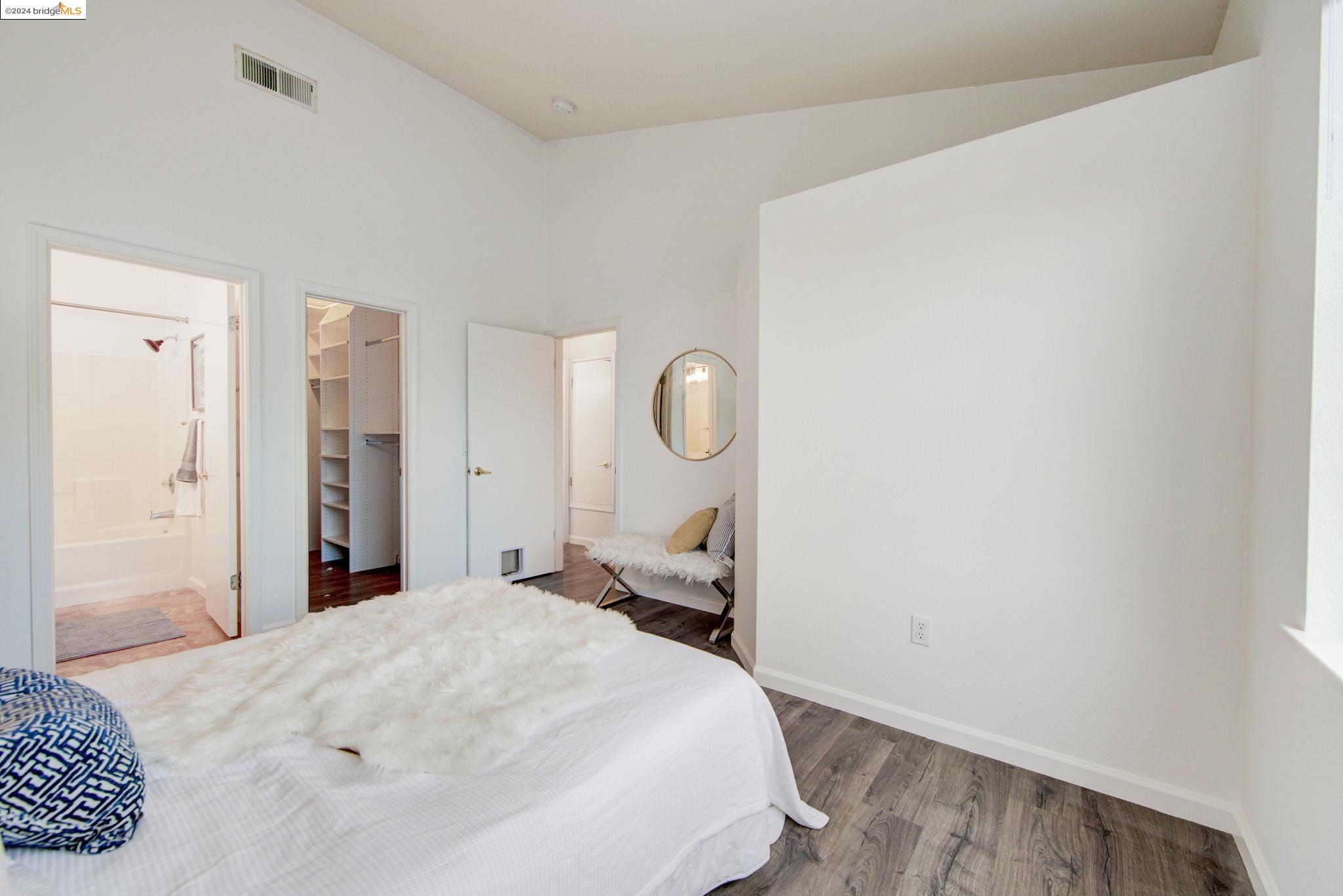 Detail Gallery Image 17 of 56 For 2116 Sand Dollar Dr, Richmond,  CA 94804 - 2 Beds | 2 Baths