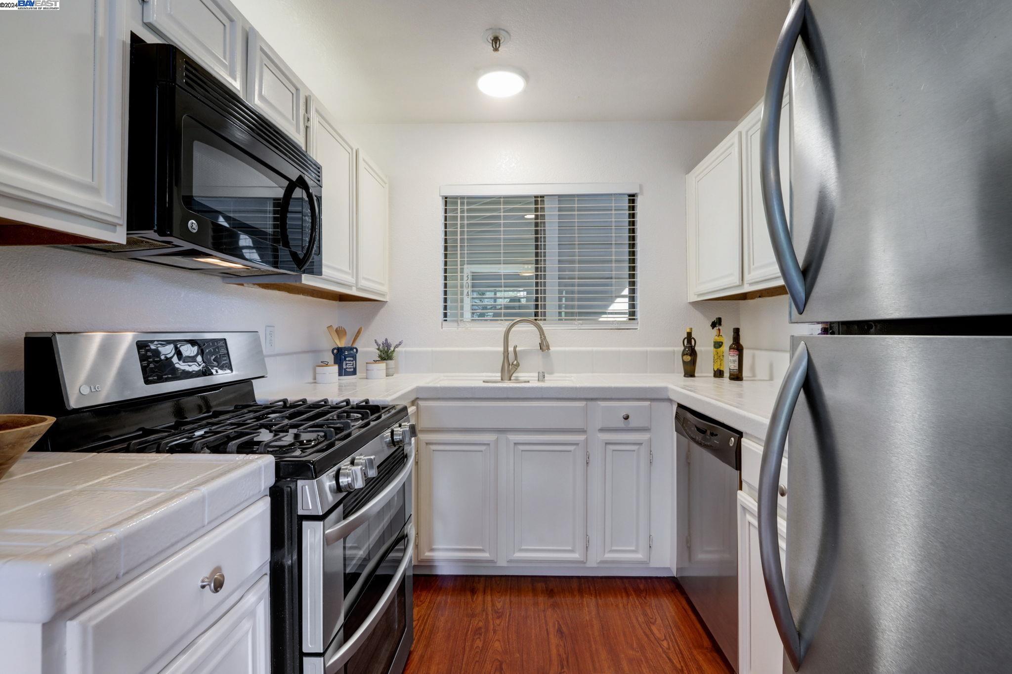 Detail Gallery Image 11 of 46 For 3402 Pinewood Ter #311,  Fremont,  CA 94536 - 2 Beds | 1 Baths
