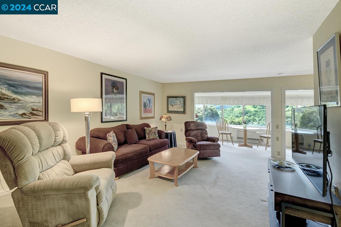 Detail Gallery Image 6 of 45 For 1109 Skycrest Dr #7,  Walnut Creek,  CA 94595 - 2 Beds | 1 Baths