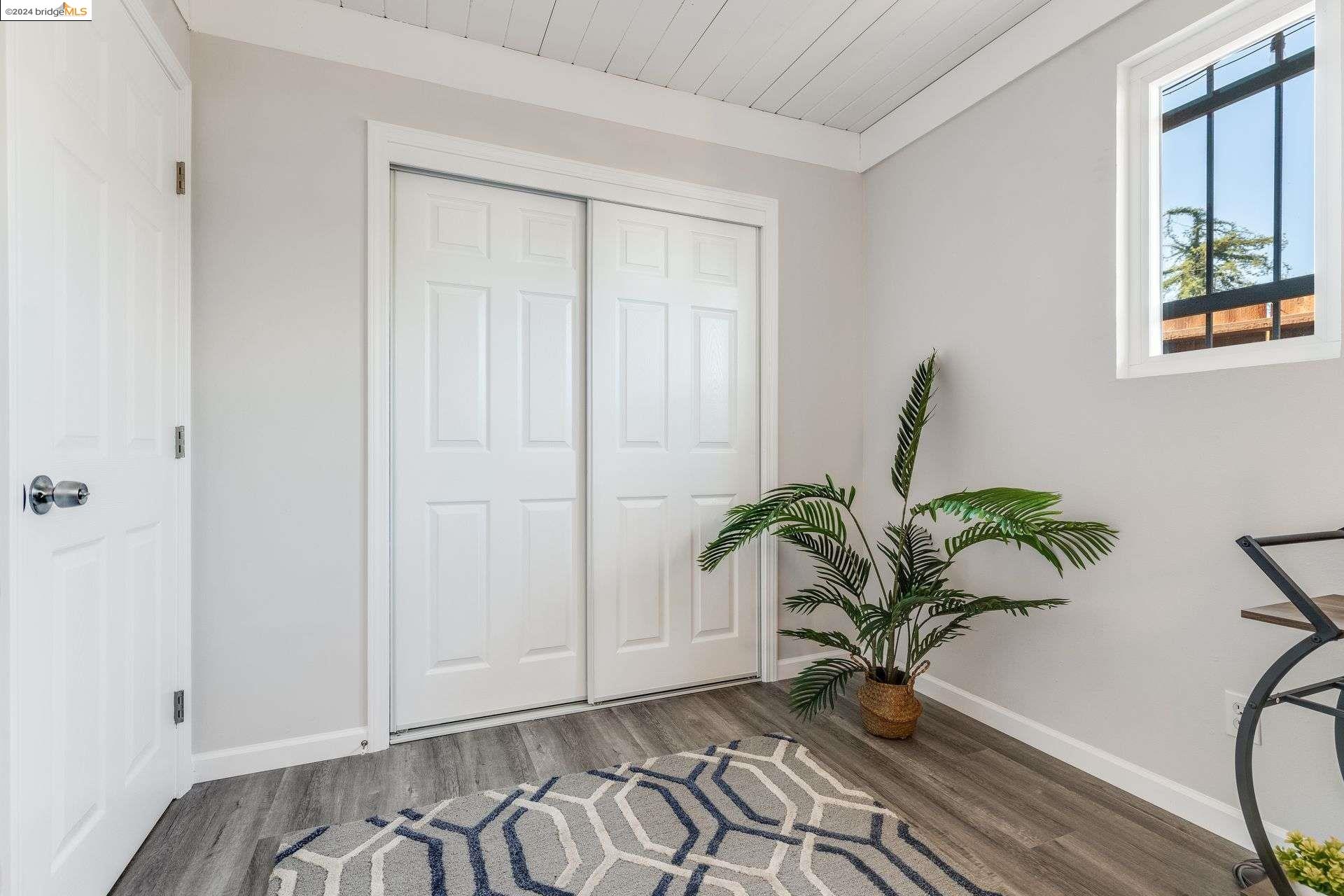 Detail Gallery Image 21 of 26 For 988 91st Ave, Oakland,  CA 94603 - 3 Beds | 1 Baths