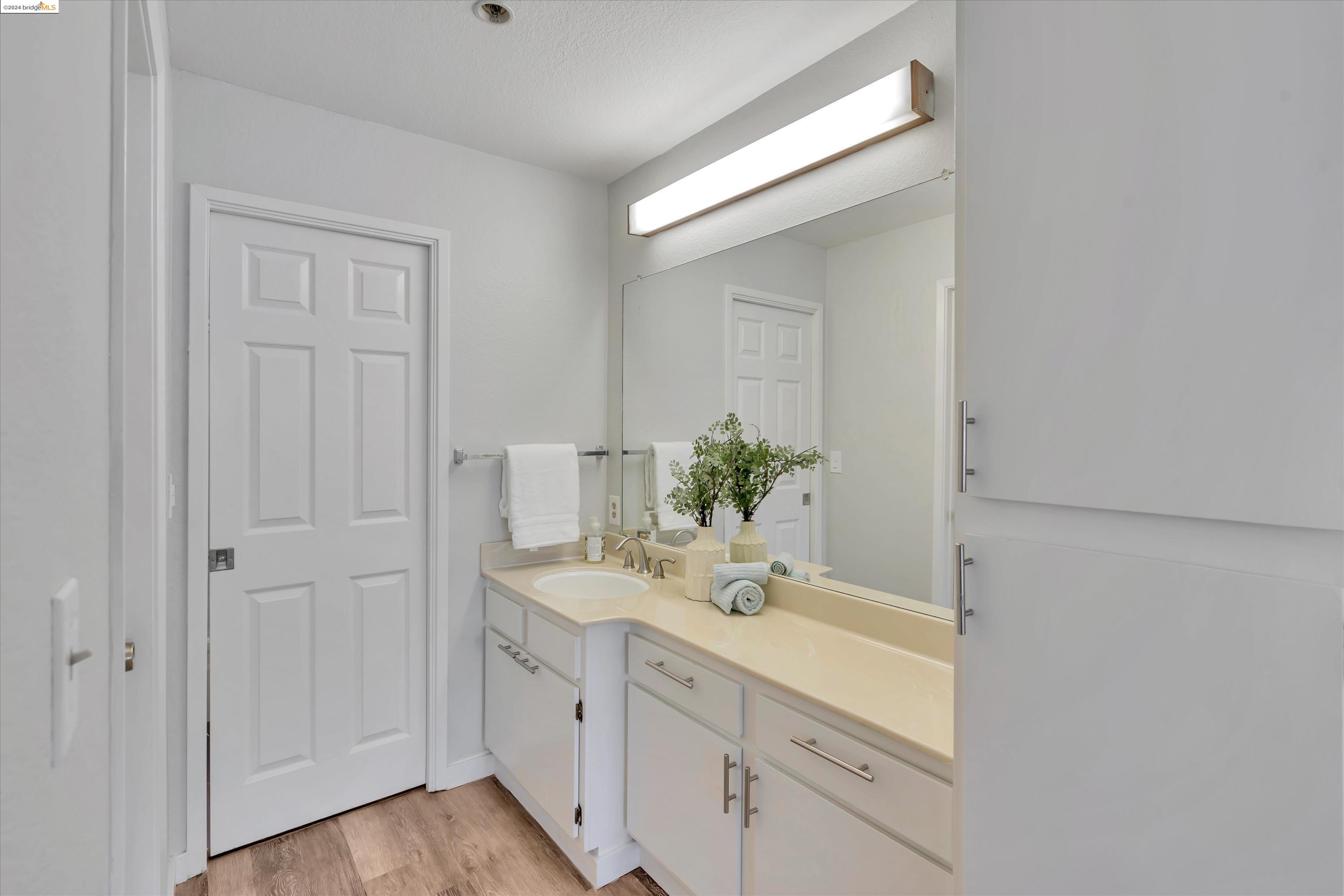 Detail Gallery Image 14 of 26 For 389 Belmont St #206,  Oakland,  CA 94610 - 2 Beds | 1 Baths
