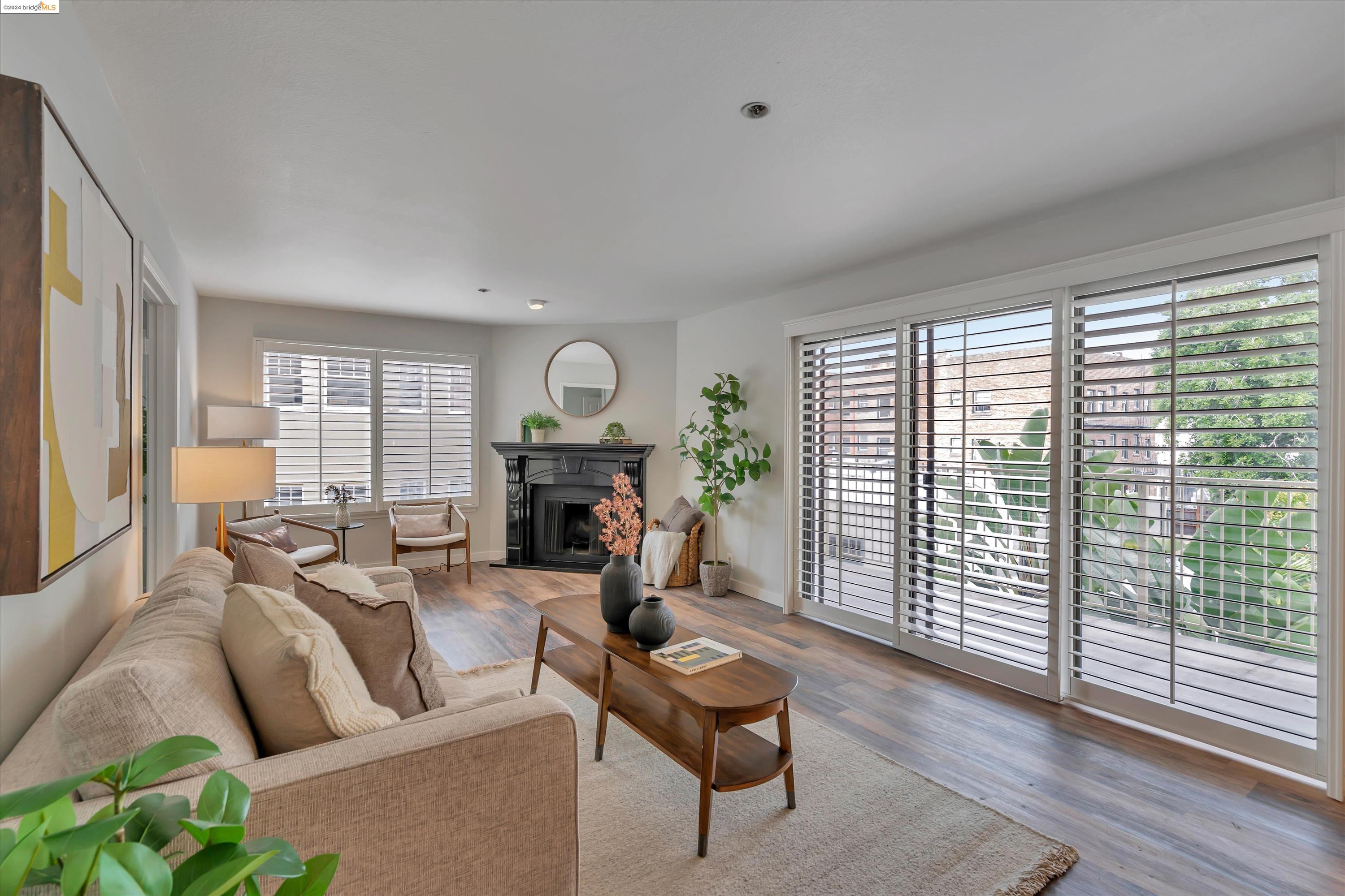Detail Gallery Image 3 of 26 For 389 Belmont St #206,  Oakland,  CA 94610 - 2 Beds | 1 Baths