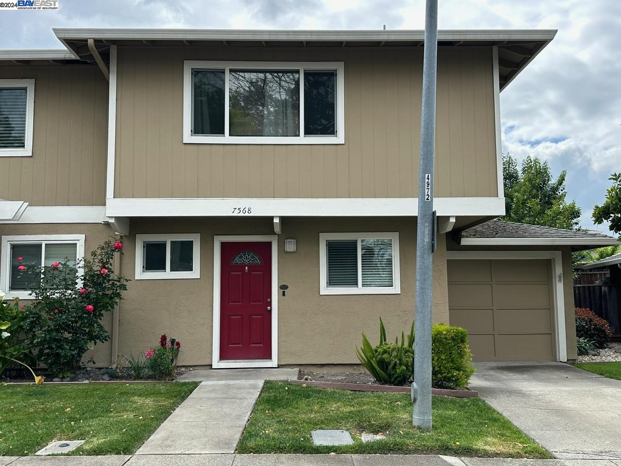 Detail Gallery Image 1 of 1 For 7568 Silvertree Lane, Dublin,  CA 94568 - 3 Beds | 2/1 Baths