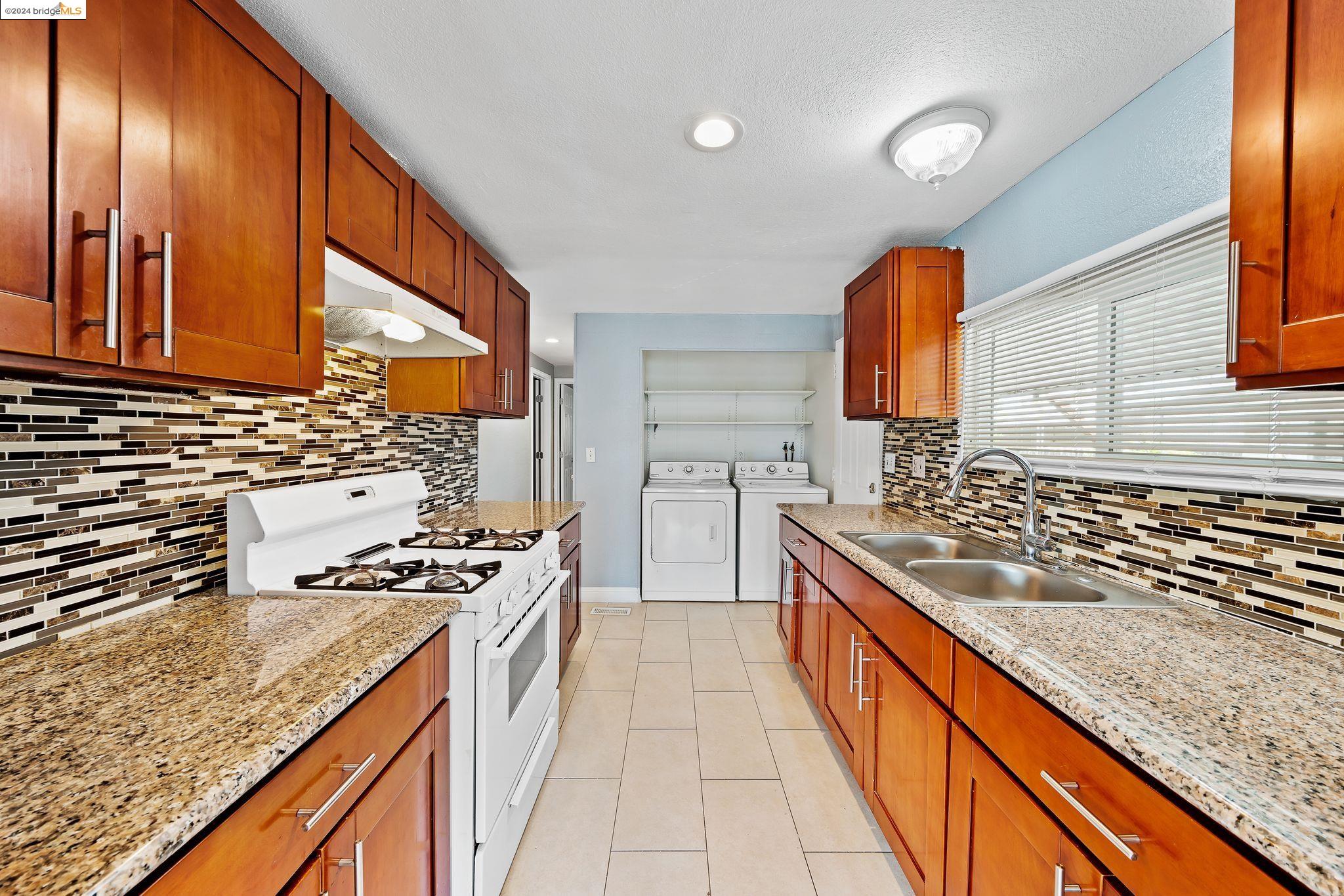 Detail Gallery Image 6 of 43 For 14 Tunis Place #132,  Pacheco,  CA 94553 - 2 Beds | 1 Baths