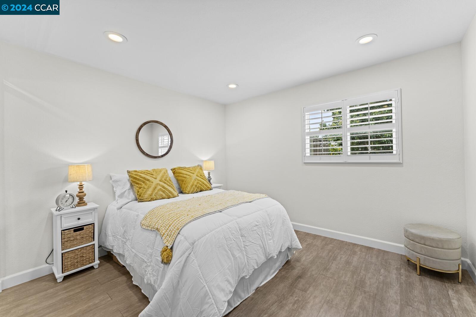 Detail Gallery Image 22 of 35 For 871 43rd Street, Oakland,  CA 94608 - 3 Beds | 1 Baths